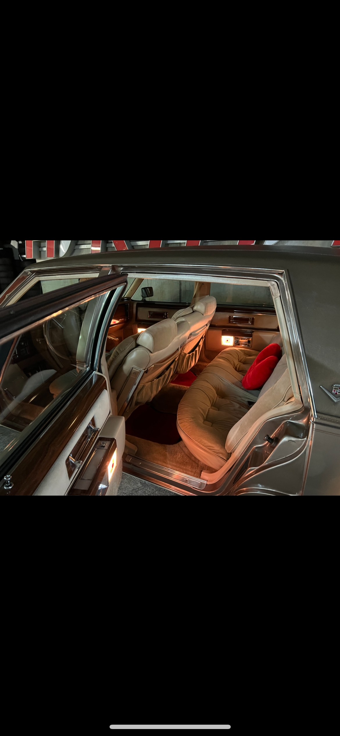 CADILLAC Limousine-image-4