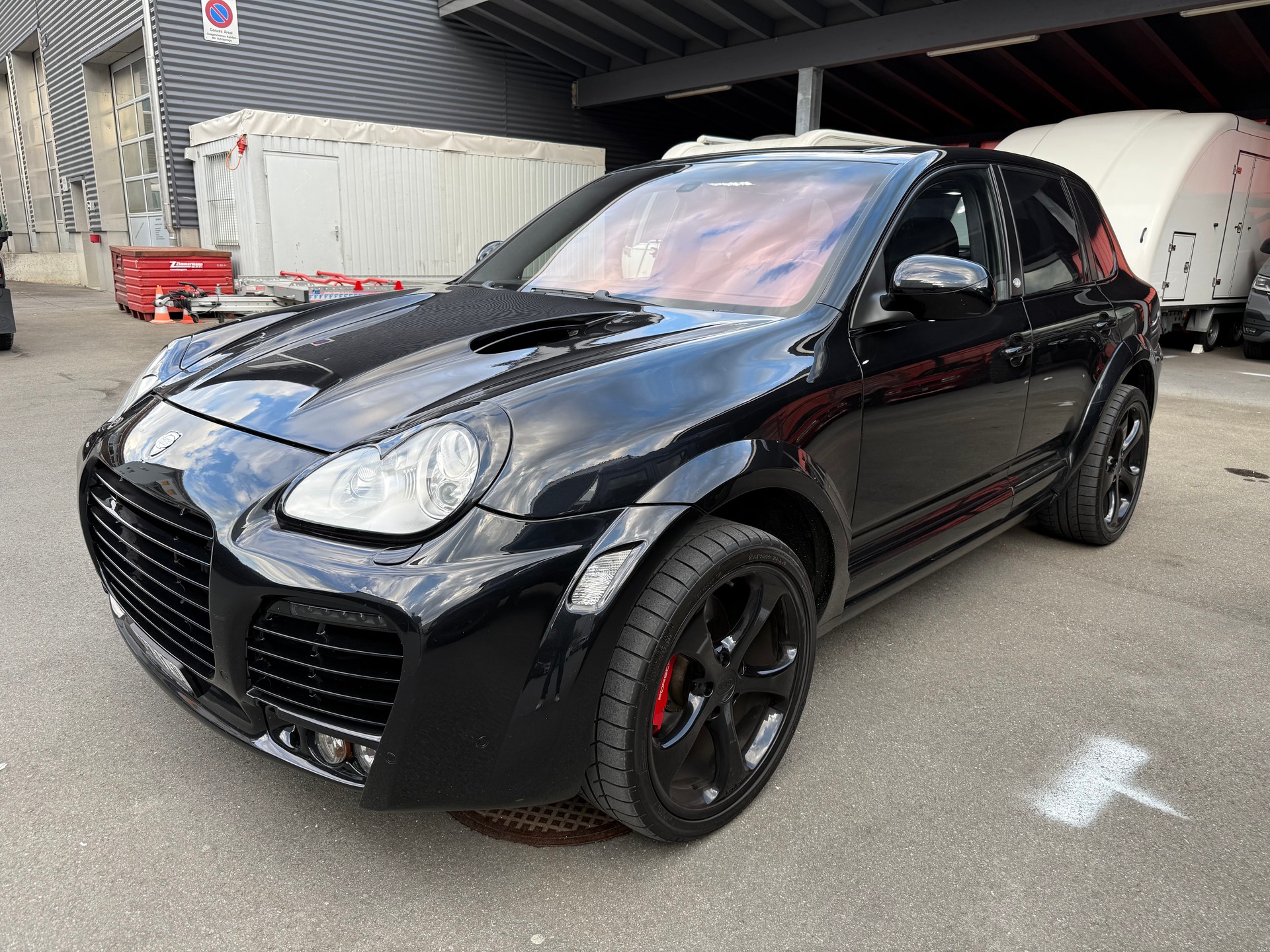 PORSCHE Cayenne Turbo S-image-2