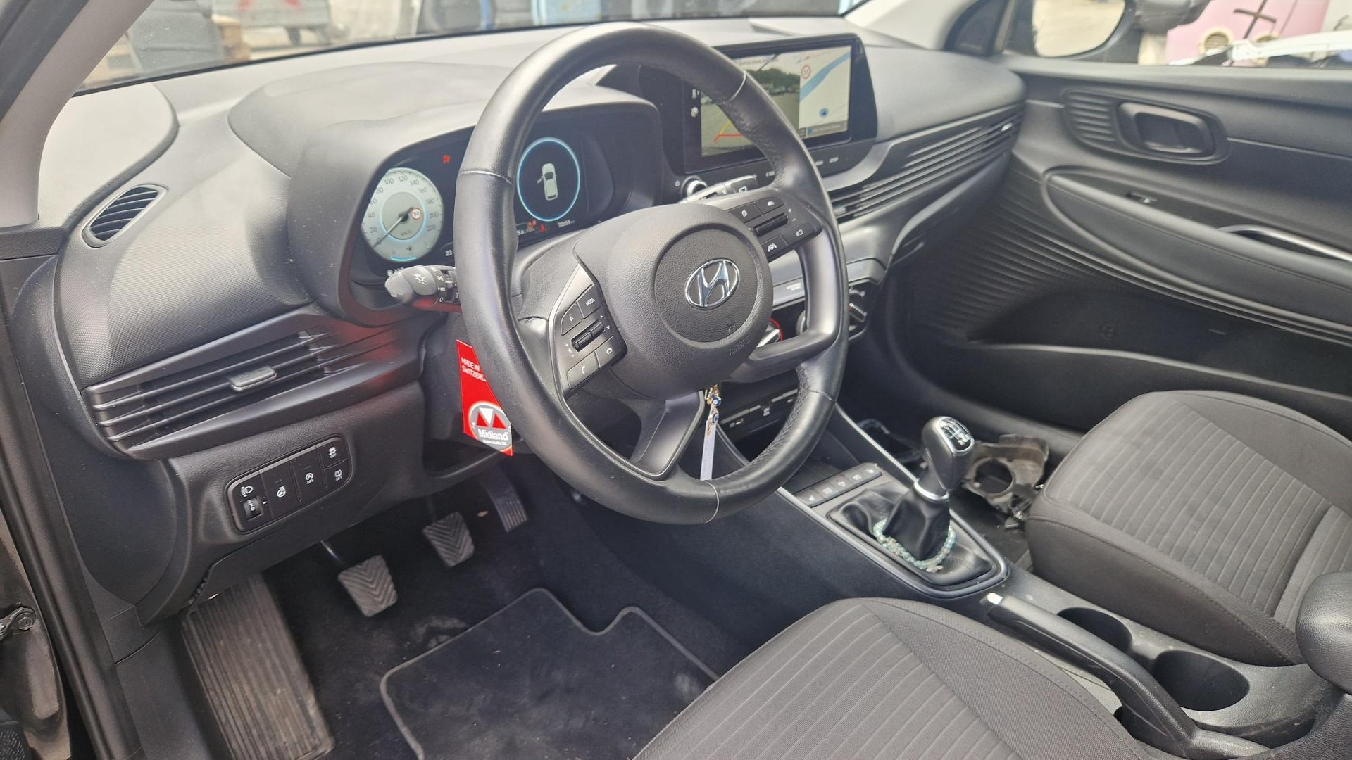 HYUNDAI i20 1.0 T-GDi Amplia-image-10