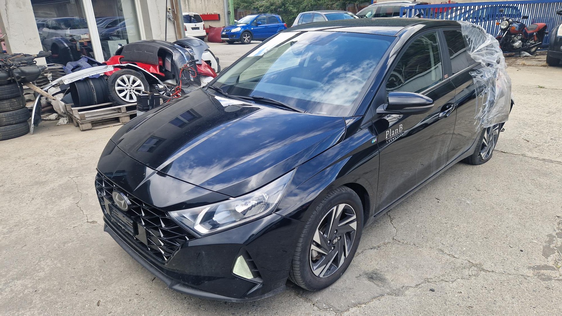 HYUNDAI i20 1.0 T-GDi Amplia-image-1