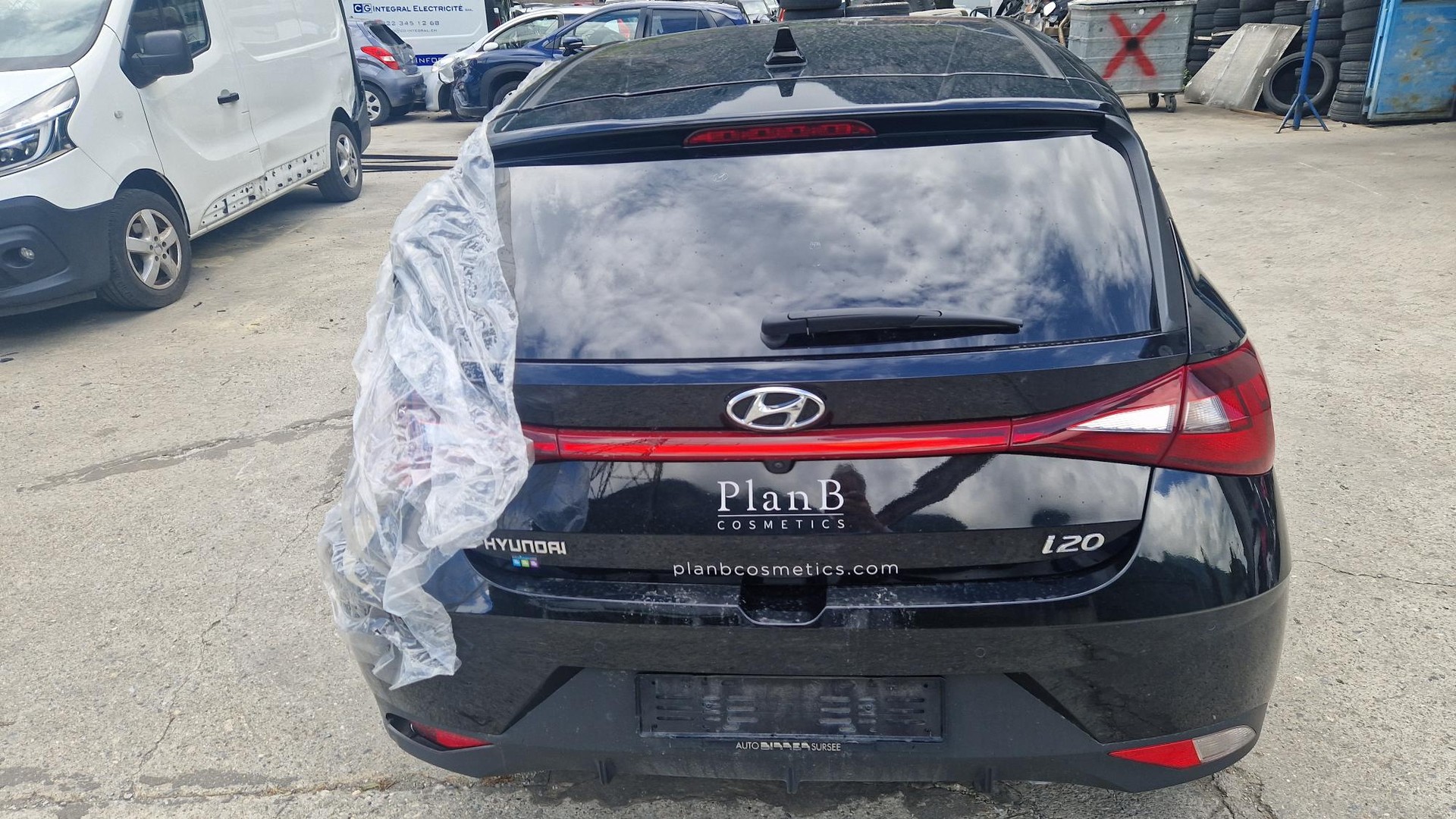 HYUNDAI i20 1.0 T-GDi Amplia-image-6