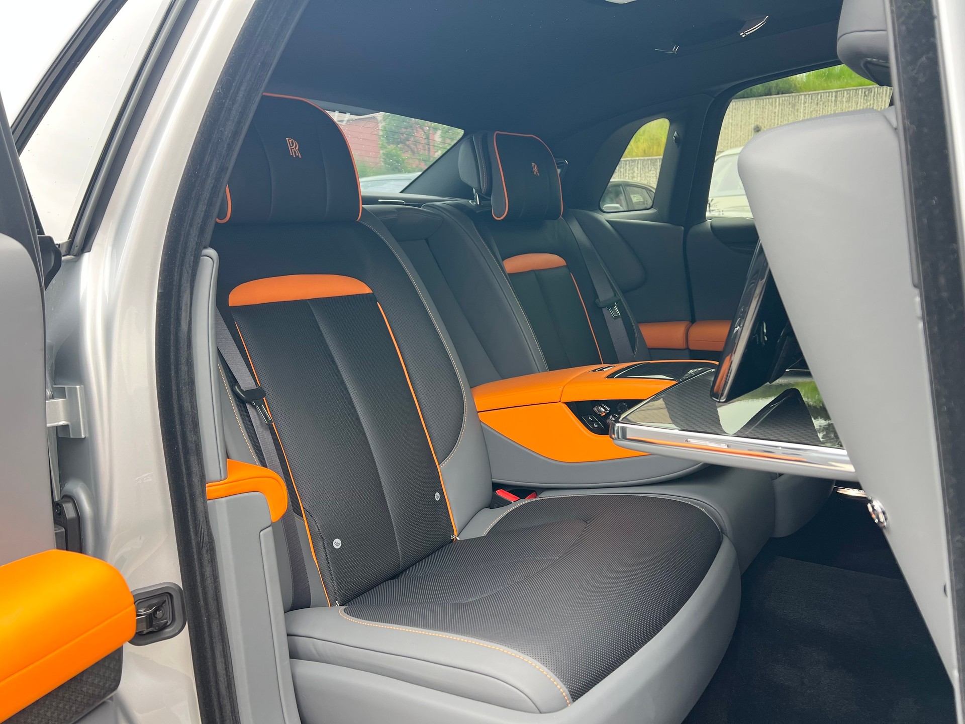 ROLLS-ROYCE Black Badge Ghost-image-12