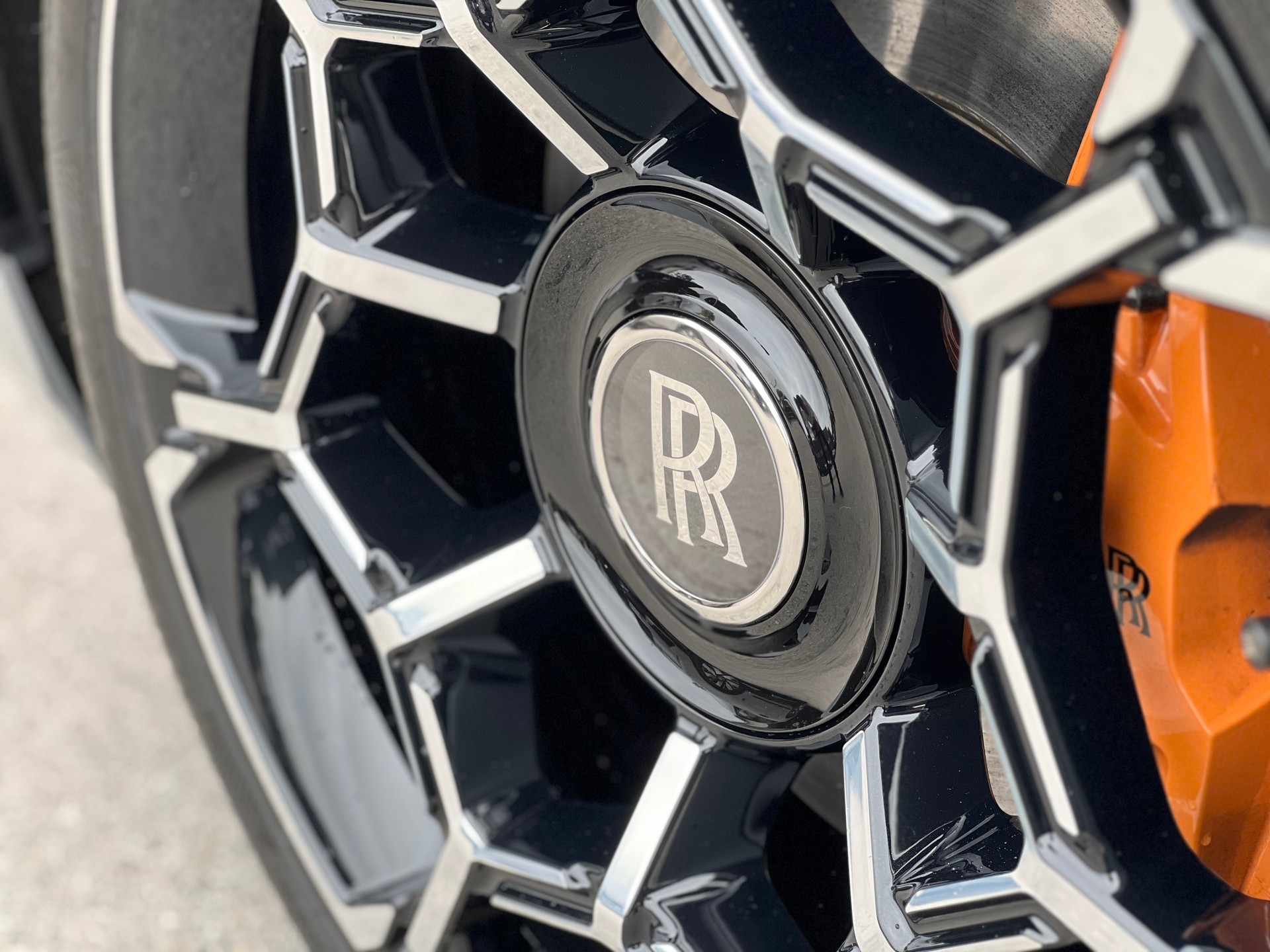 ROLLS-ROYCE Black Badge Ghost-image-8