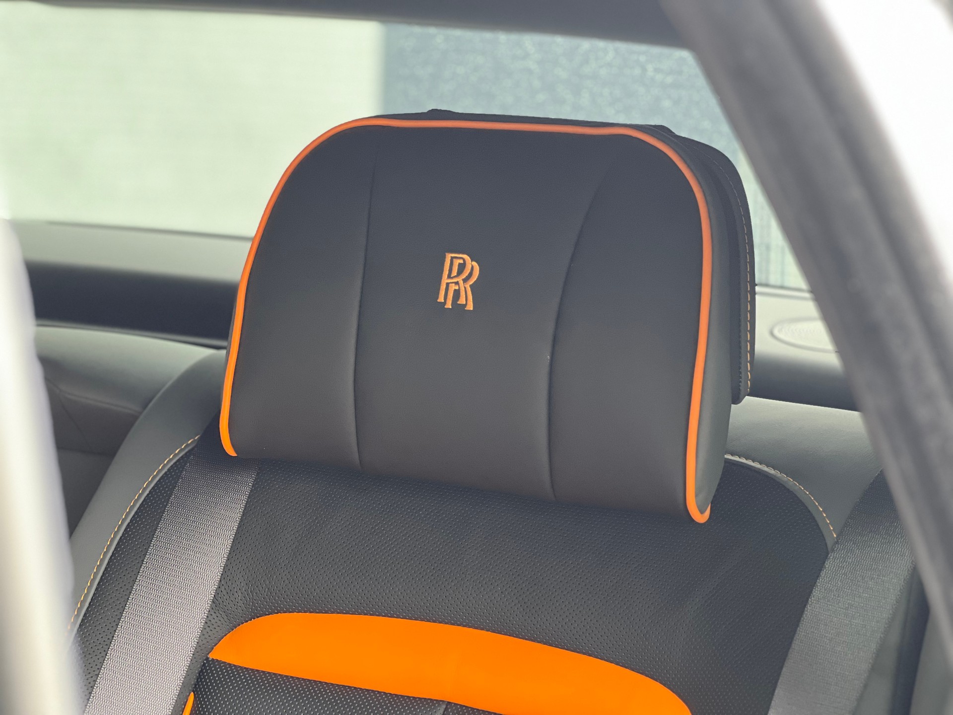 ROLLS-ROYCE Black Badge Ghost-image-13