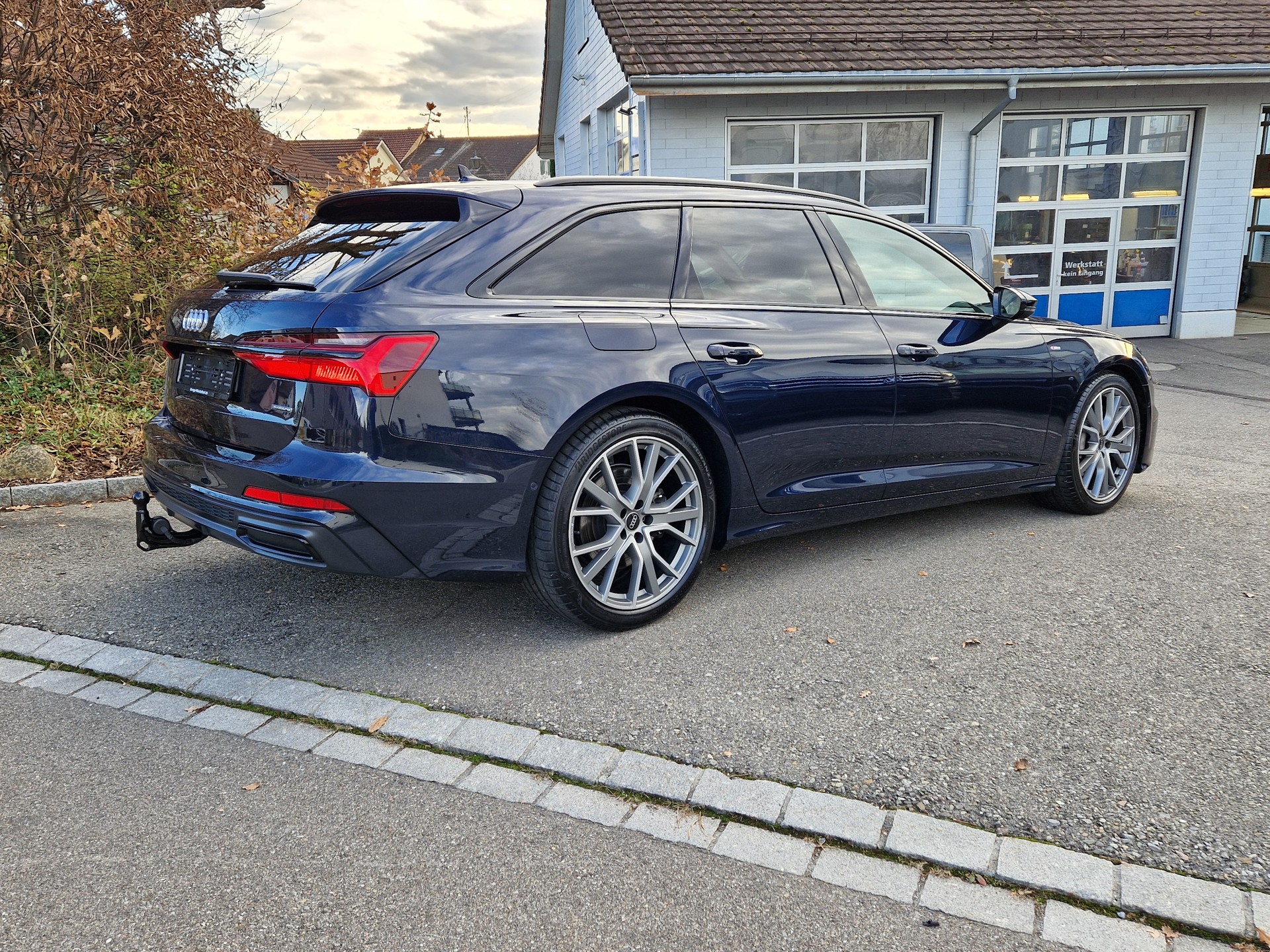 AUDI A6 Avant 45 TFSI Sport S-tronic quattro-image-3