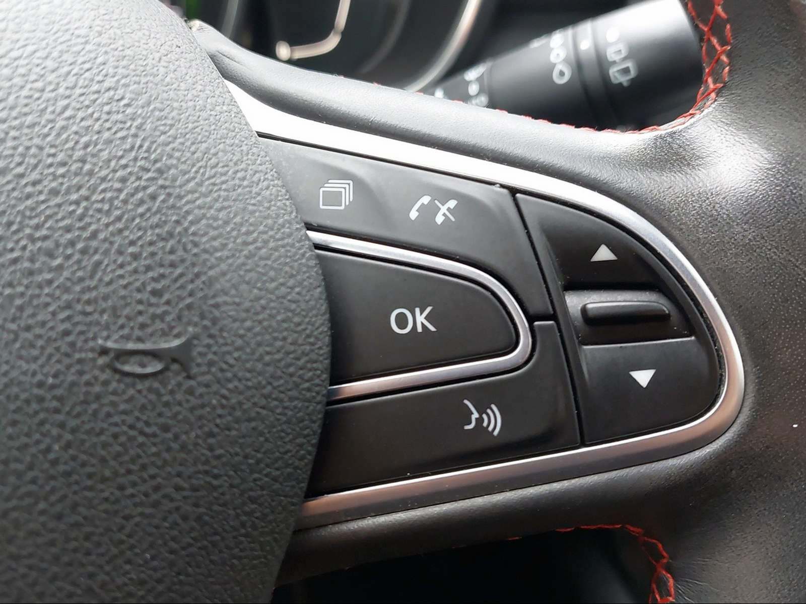 RENAULT Kadjar 1.3 TCe 160 Black Edition-image-13