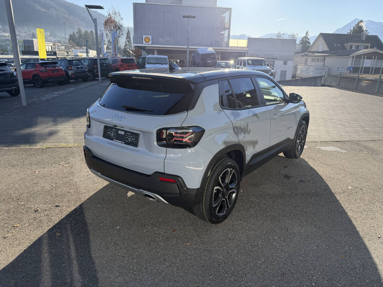 JEEP Avenger 1.2 MHEV Summit-image-3