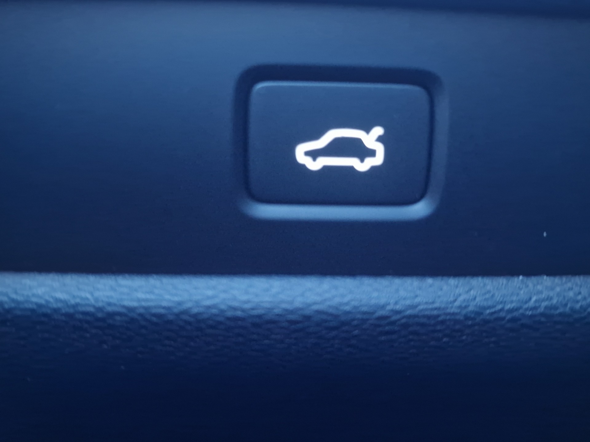 VOLVO V60 2.0 B3 Core-image-18