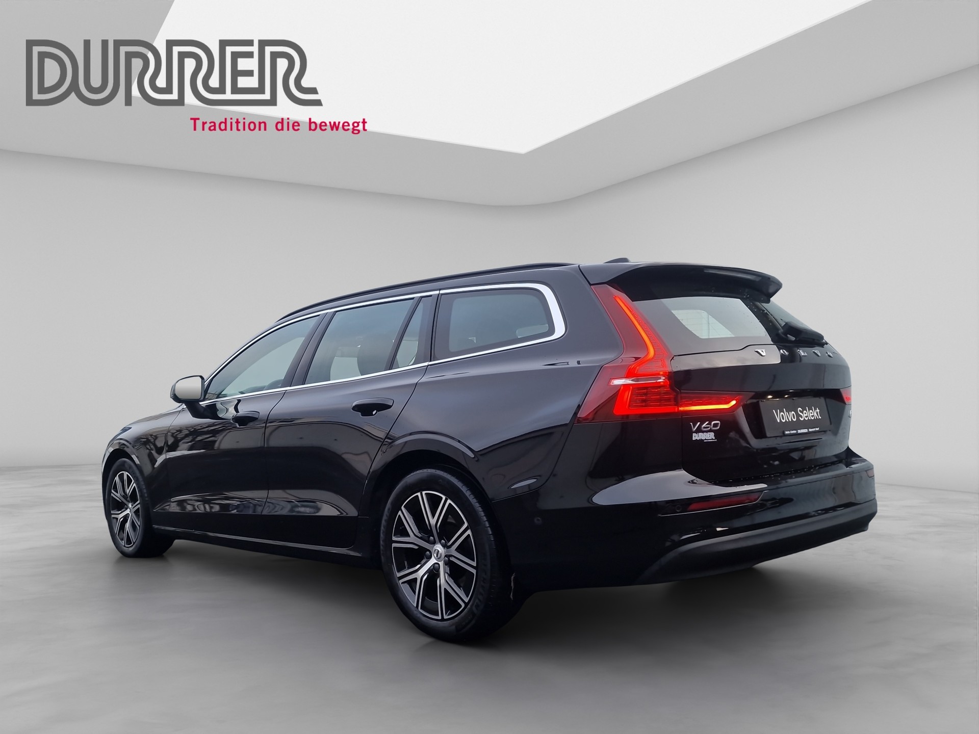 VOLVO V60 2.0 B3 Core-showroom-element-2