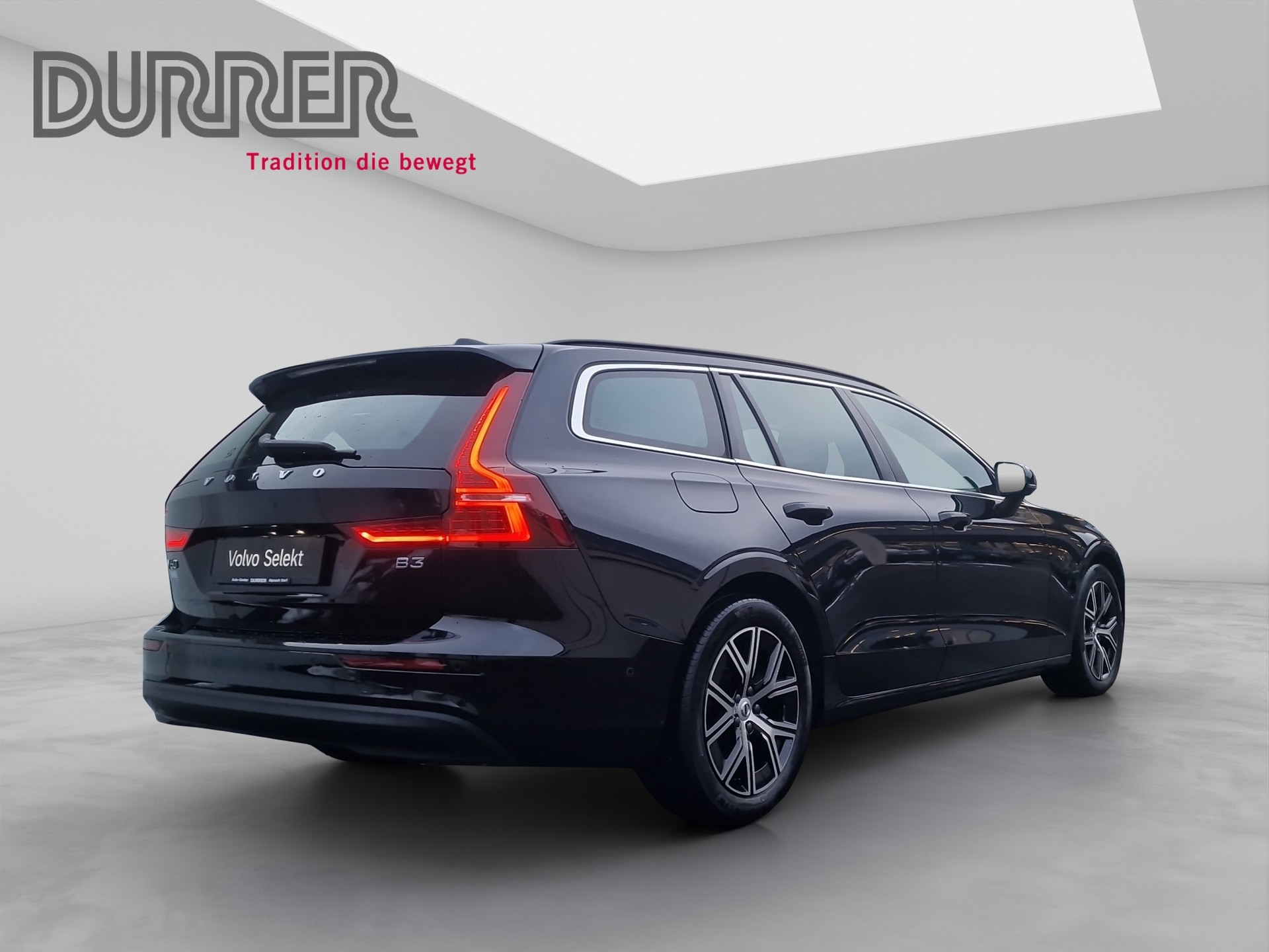 VOLVO V60 2.0 B3 Core-showroom-element-3
