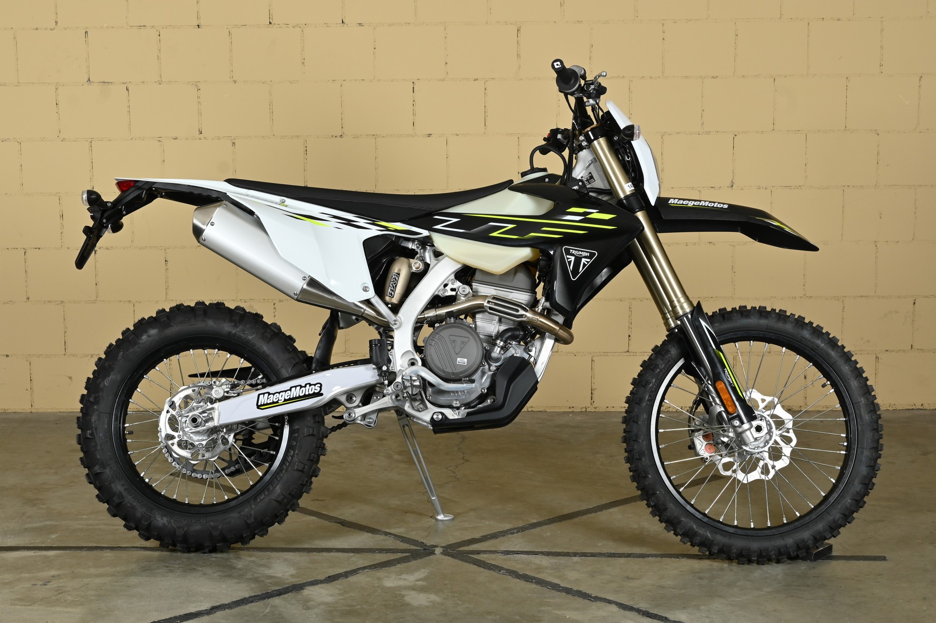 TRIUMPH TF 250 E-image-0