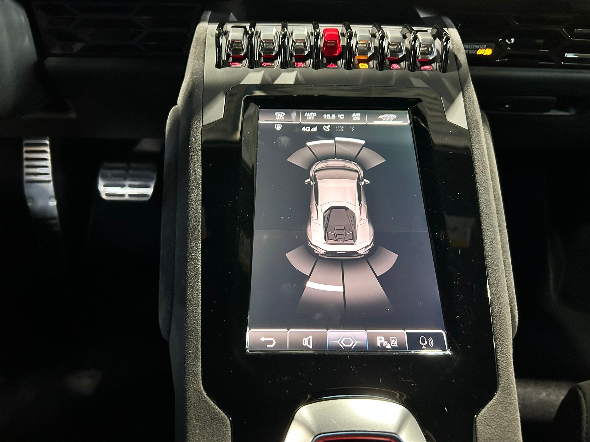 LAMBORGHINI Huracan Coupé 5.2 Tecnica 640 PS CH FAHRZEUG-image-15