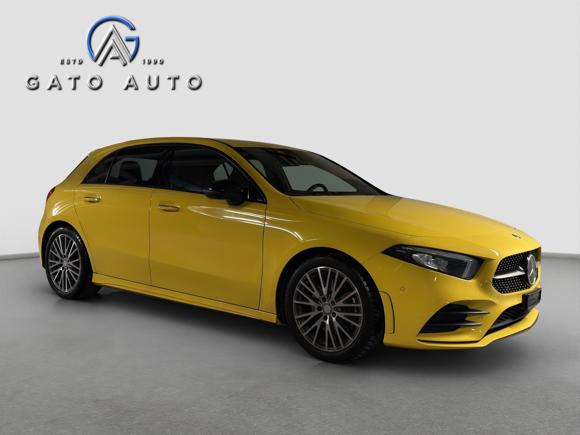 MERCEDES-BENZ A 220 AMG Line 7G-DCT 4Matic-showroom-element-1