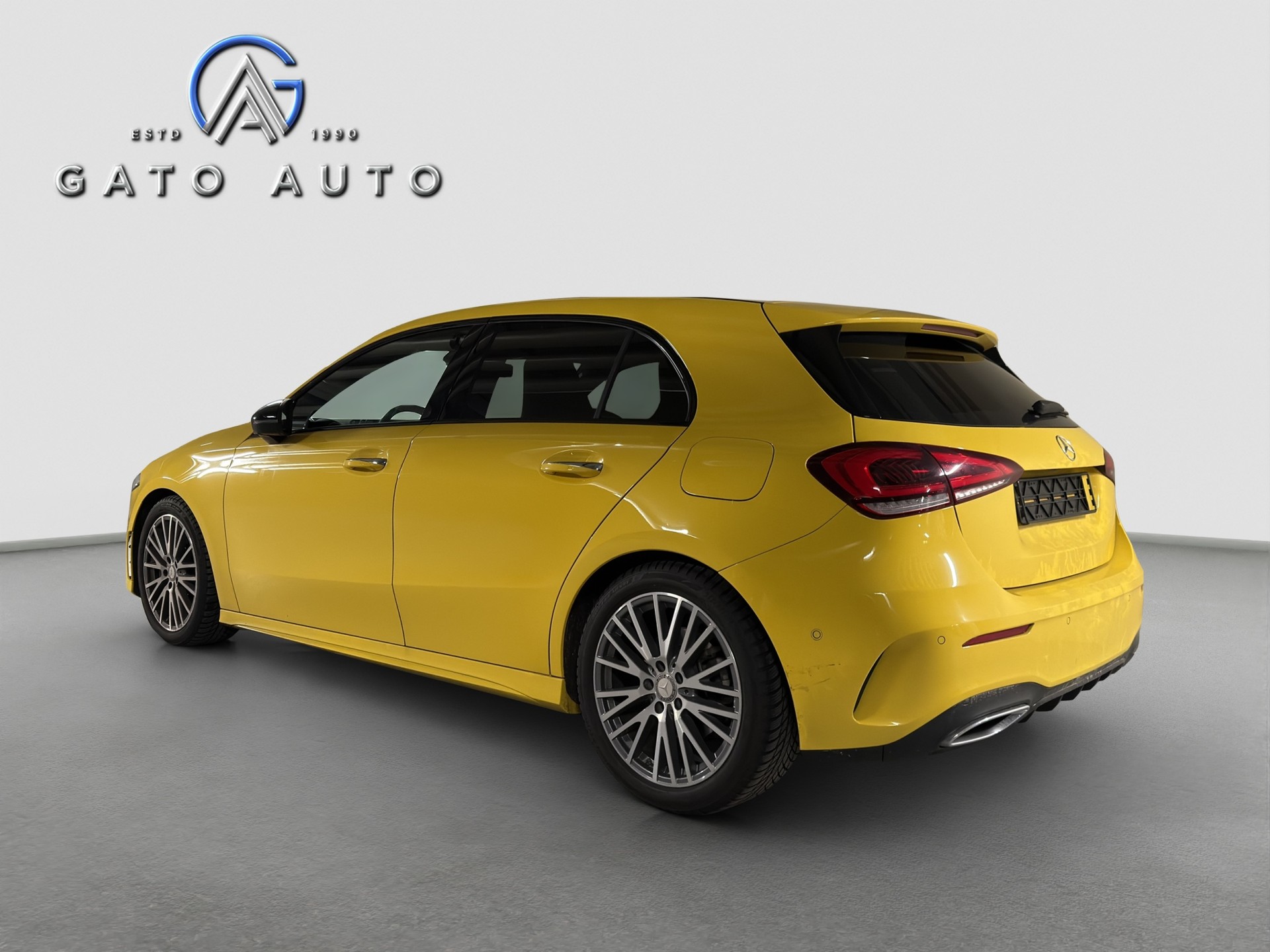 MERCEDES-BENZ A 220 AMG Line 7G-DCT 4Matic-showroom-element-3