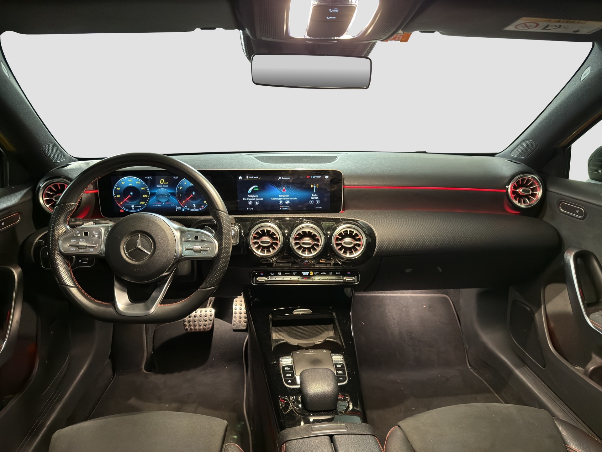 MERCEDES-BENZ A 220 AMG Line 7G-DCT 4Matic-image-9