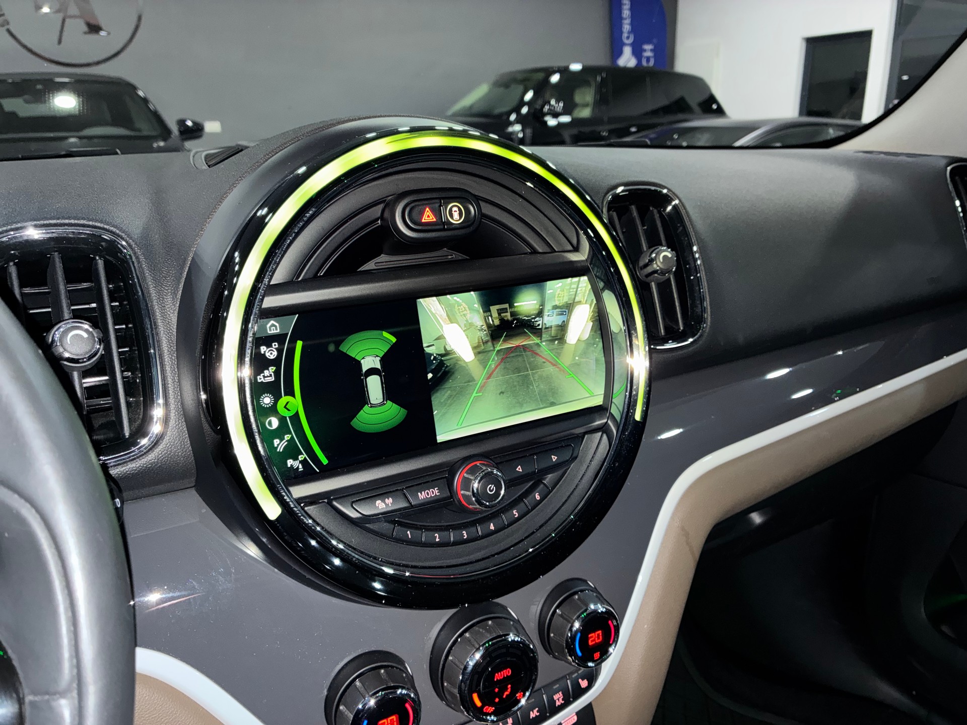 MINI Countryman Cooper S E ALL4 Steptronic-image-14