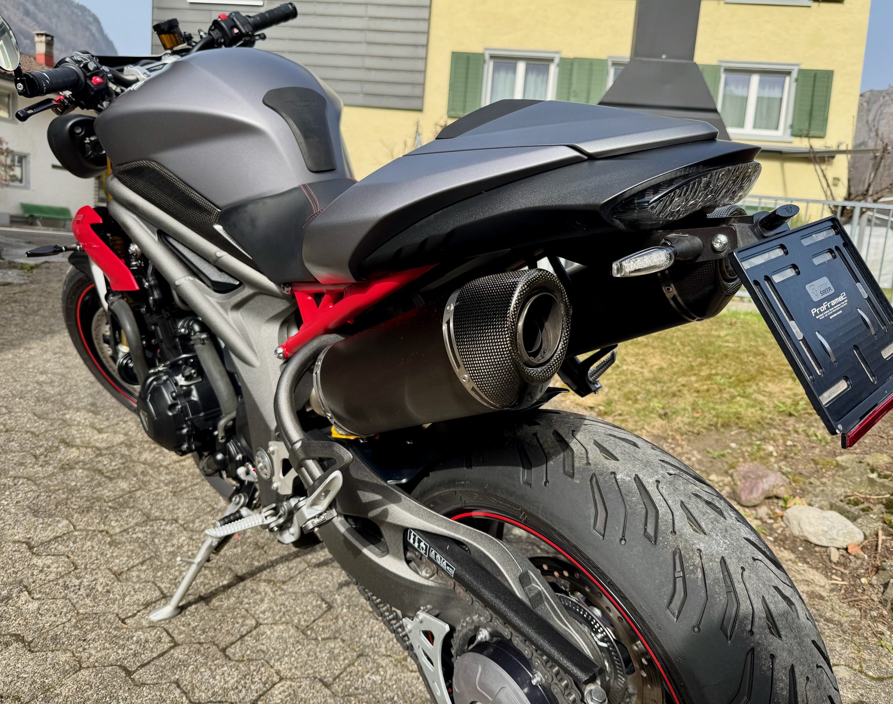 TRIUMPH Speed Triple R 1050 ABS-image-5
