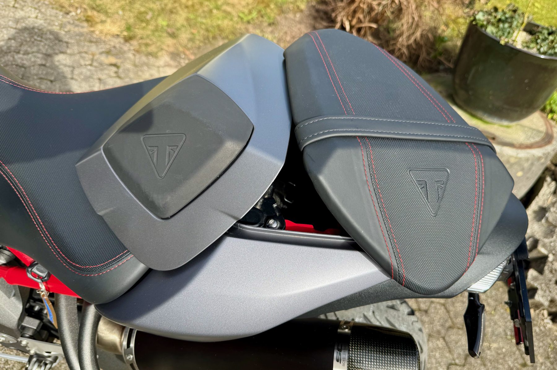 TRIUMPH Speed Triple R 1050 ABS-image-4