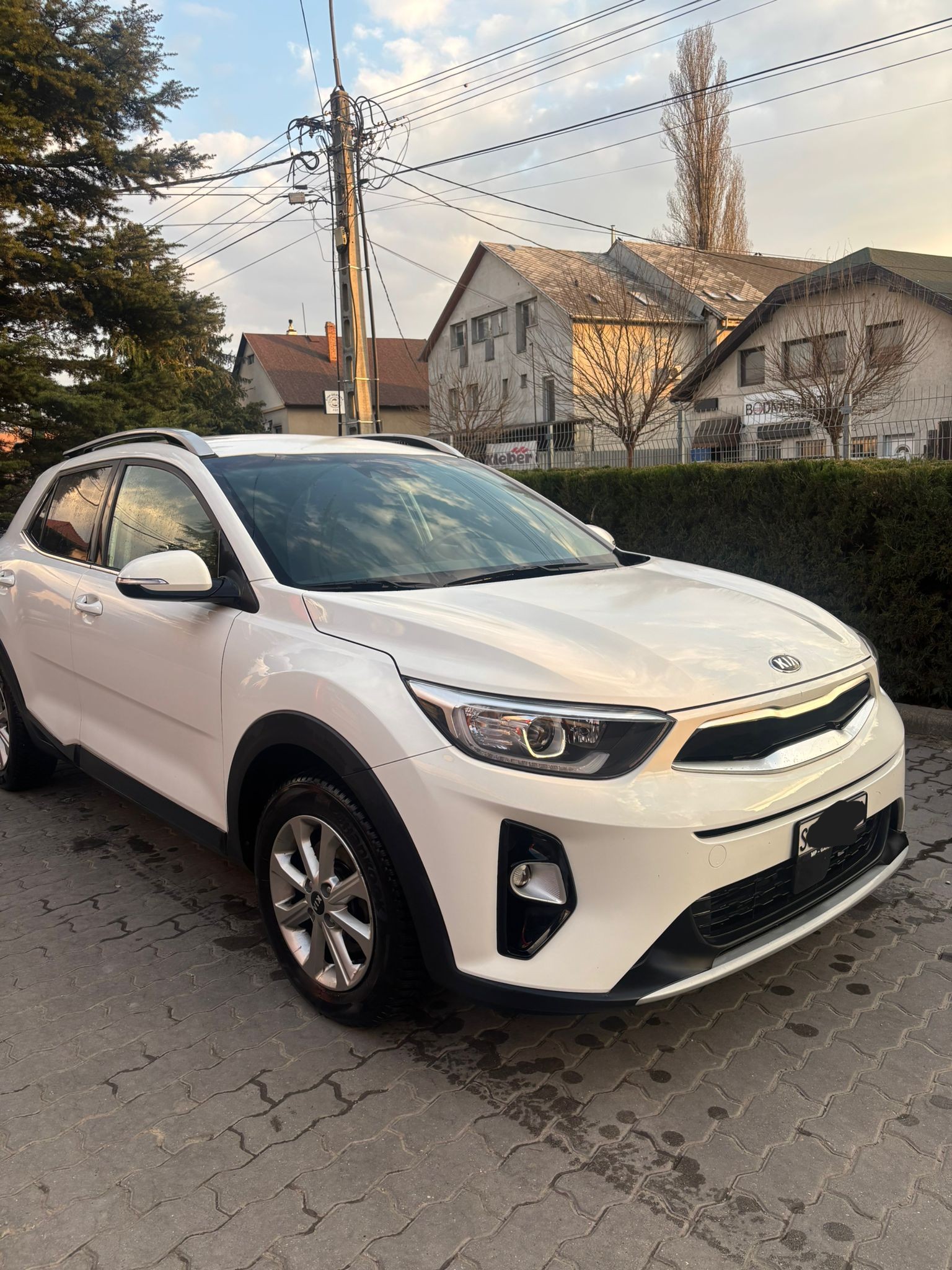 KIA Stonic 1.0 T-GDi-image-2