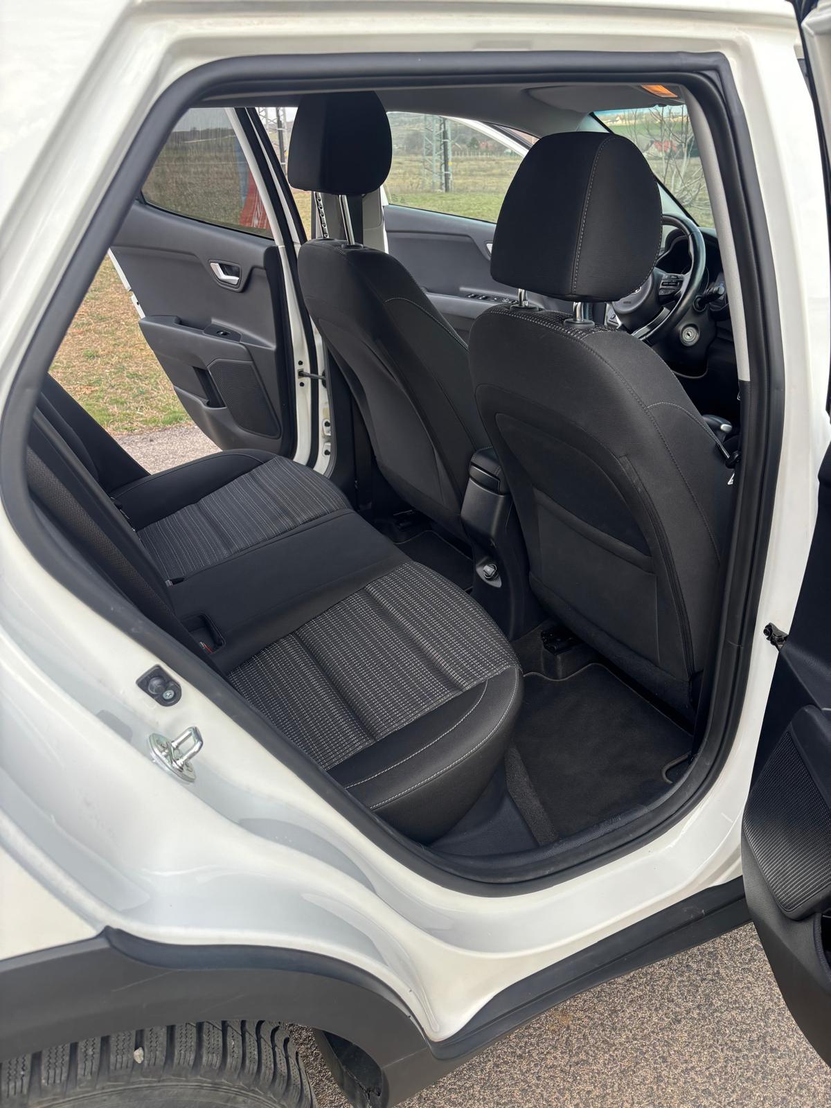 KIA Stonic 1.0 T-GDi-image-8