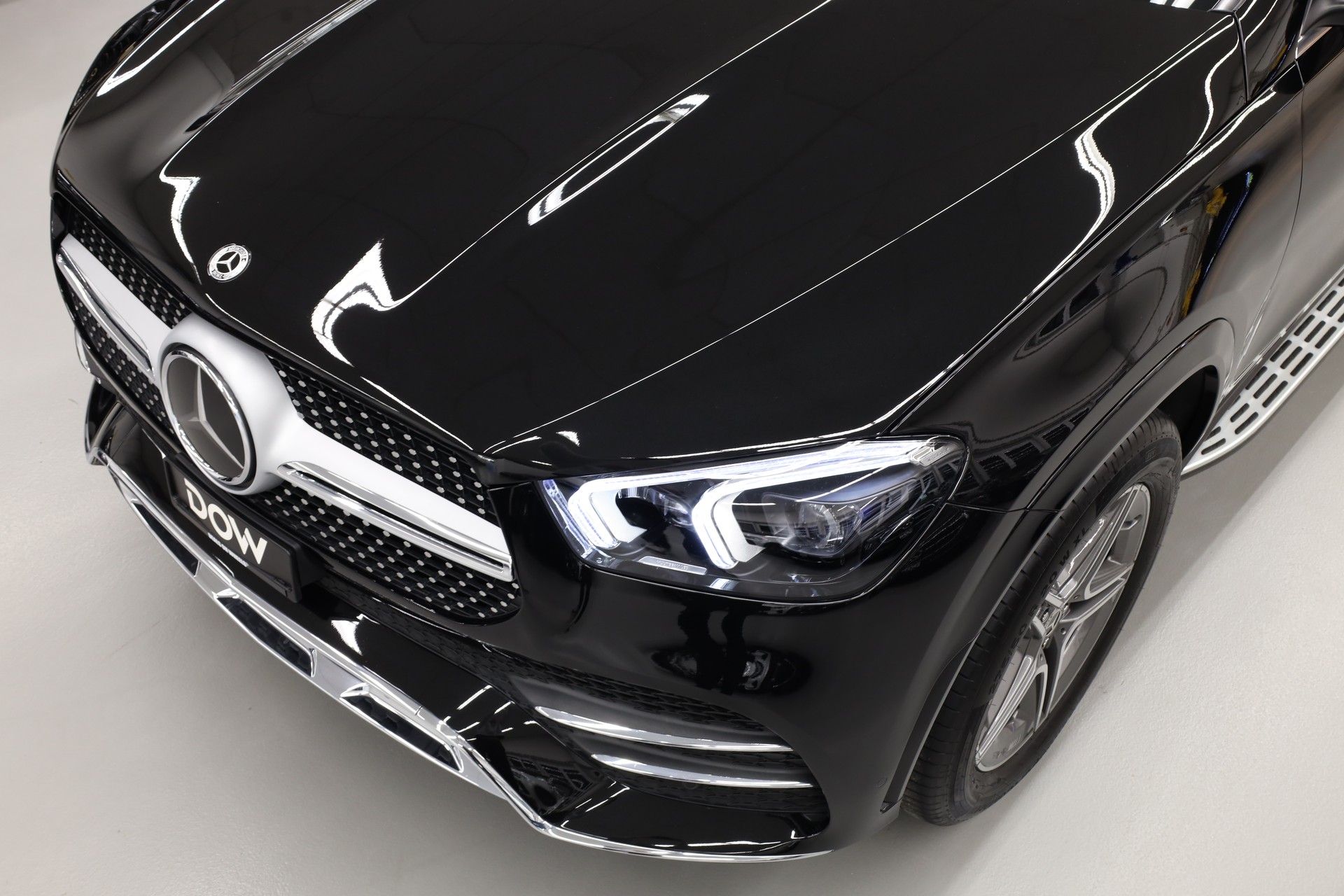 MERCEDES-BENZ GLE 300 d AMG Line 4matic-image-4