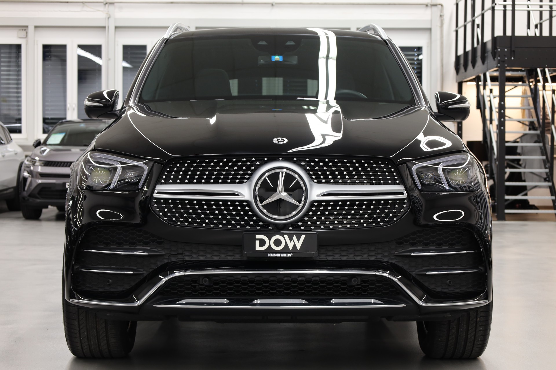 MERCEDES-BENZ GLE 300 d AMG Line 4matic-showroom-element-3