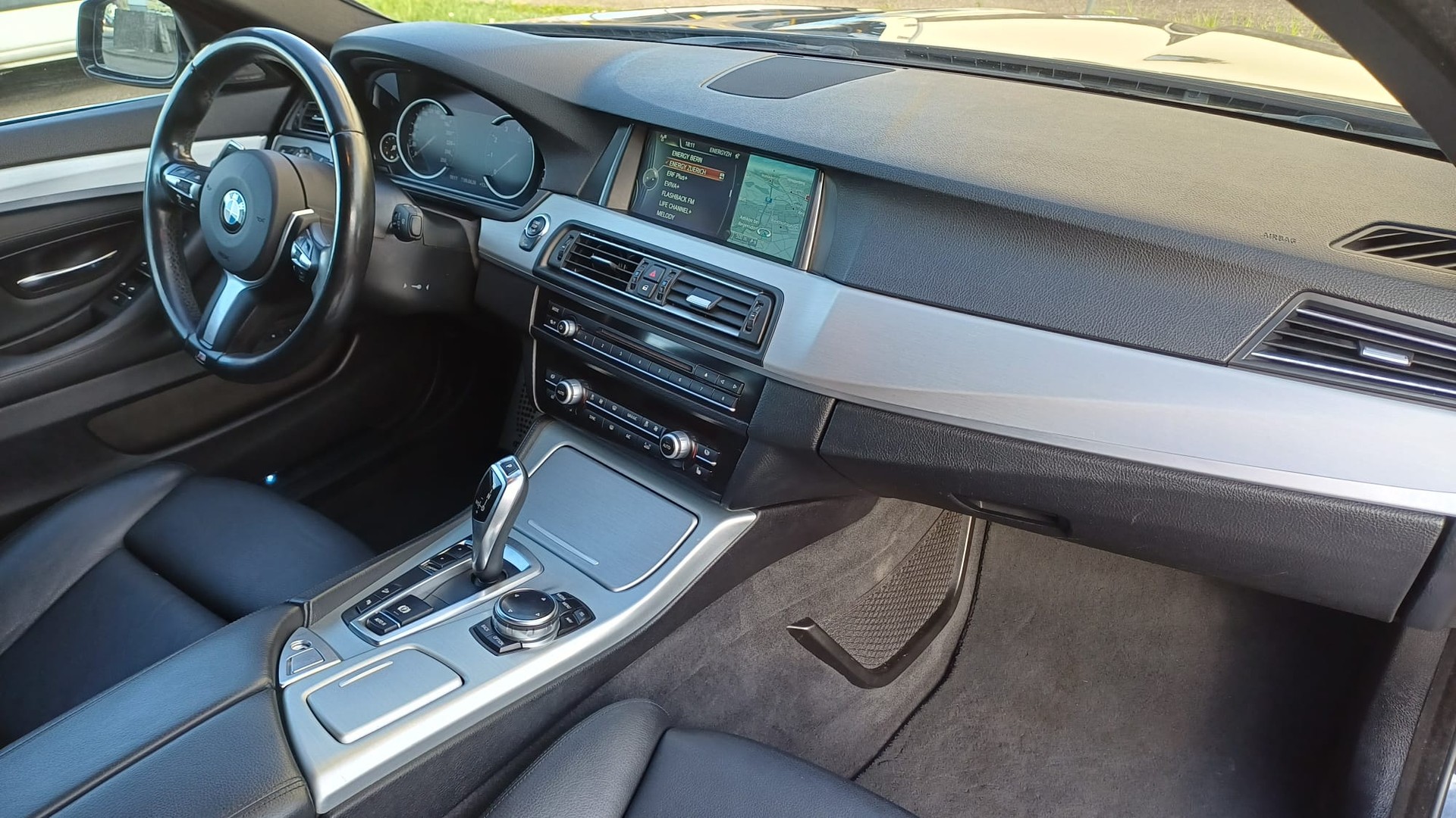 BMW 535i Touring xDrive M-Sportpaket-image-12