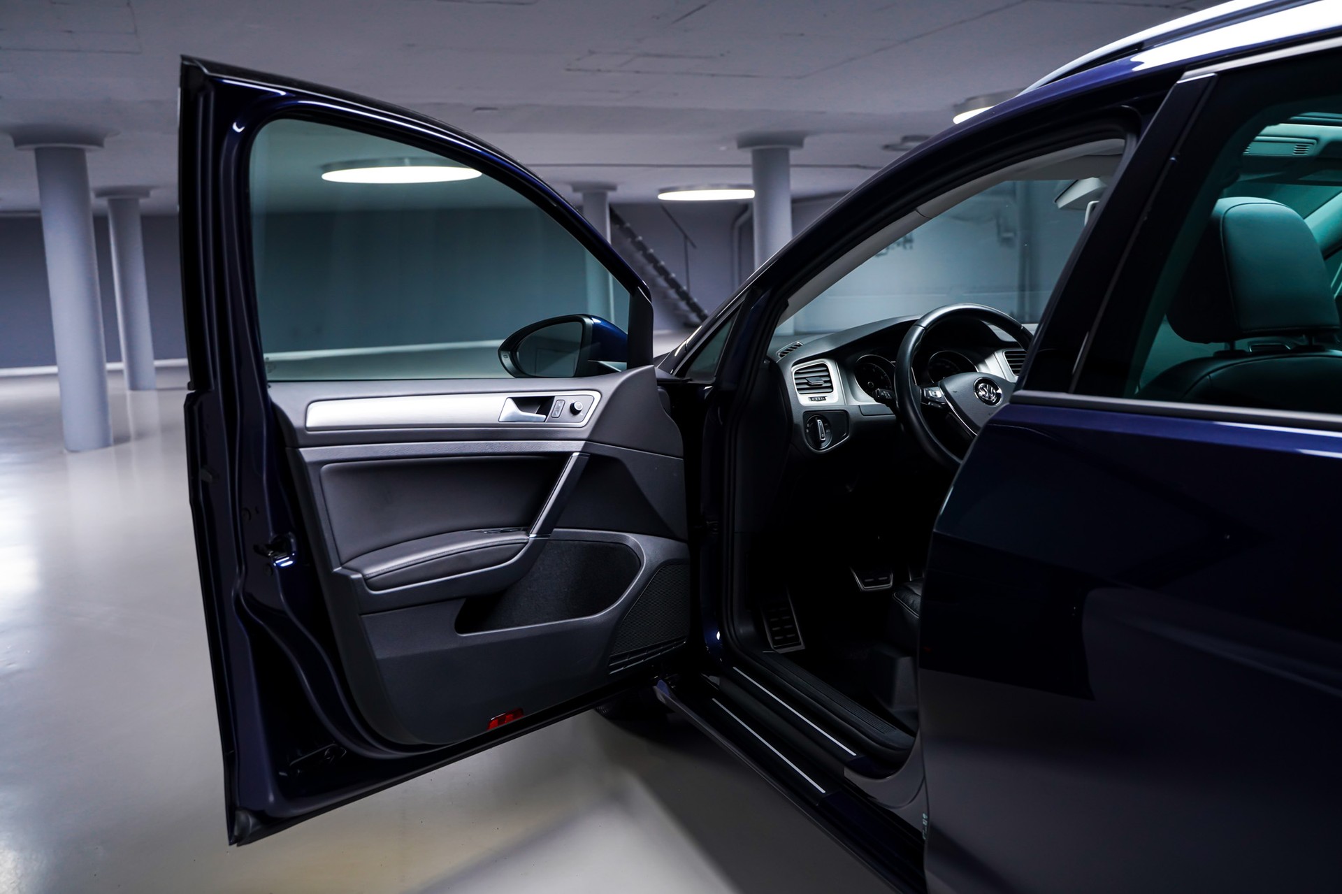 VW Golf Variant 1.4 TGI BlueMotion Highline DSG-image-6