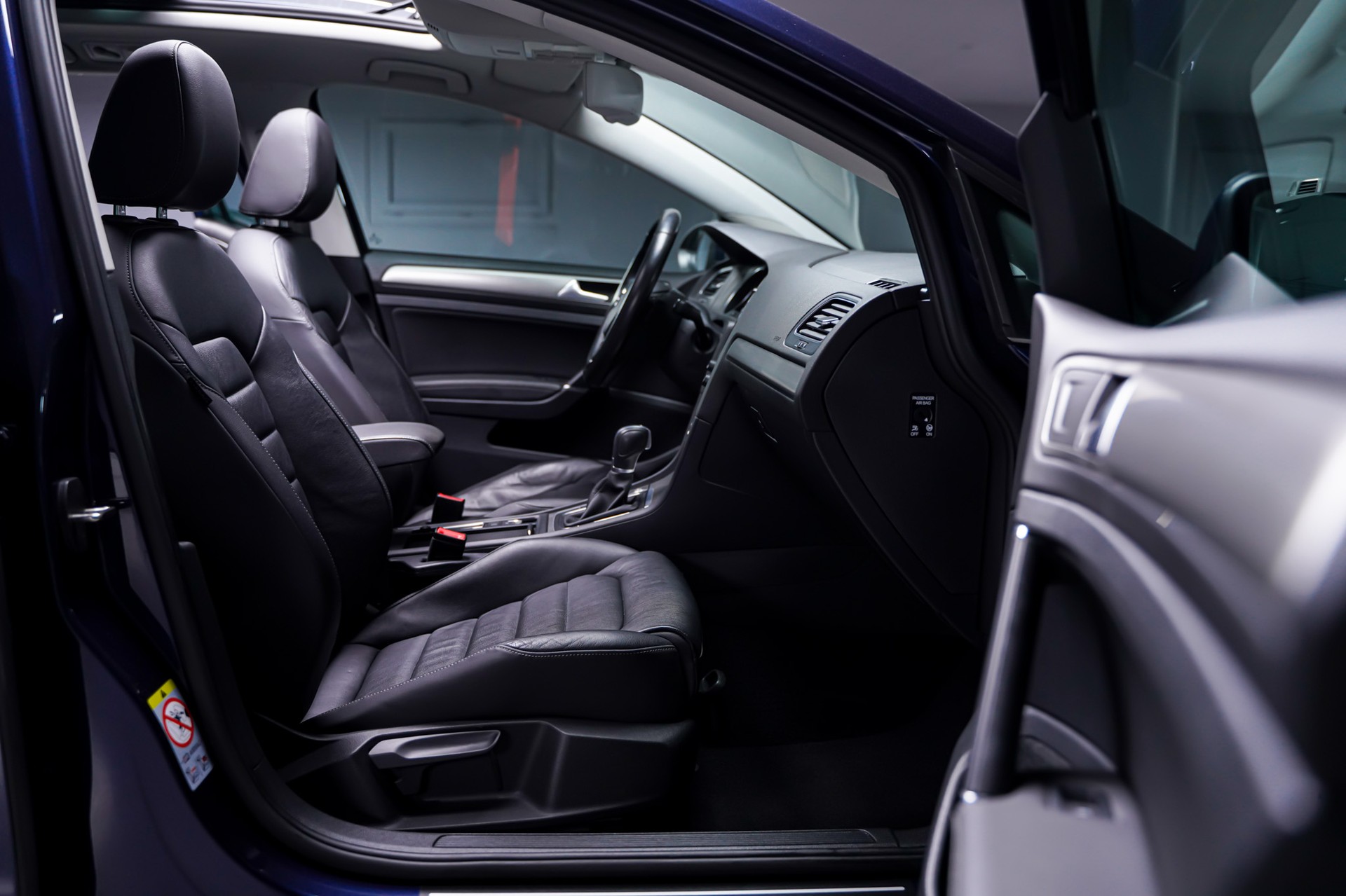 VW Golf Variant 1.4 TGI BlueMotion Highline DSG-image-15