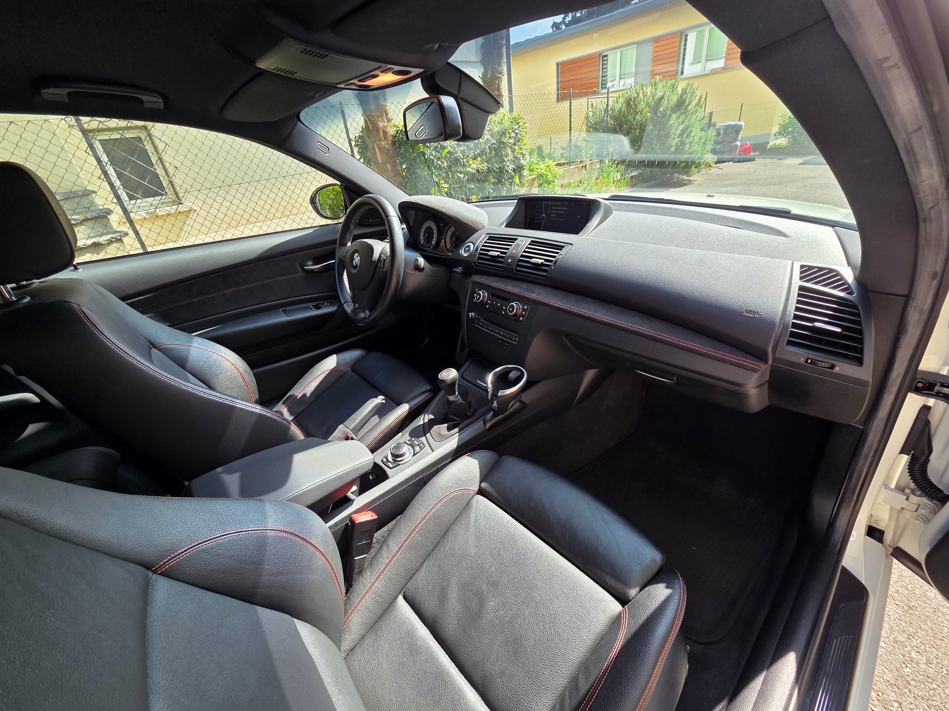 BMW 1er M Coupé-image-15