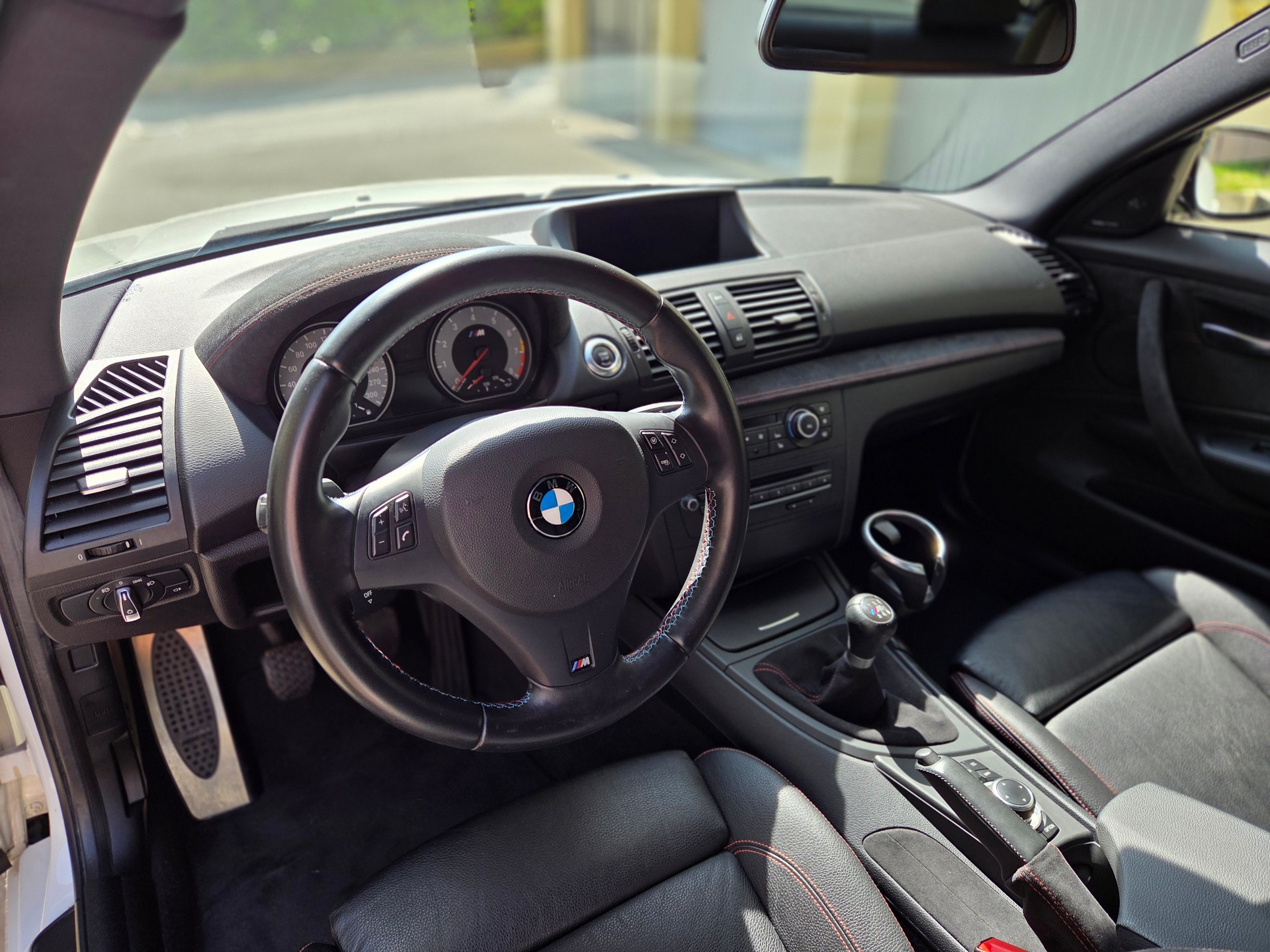 BMW 1er M Coupé-image-7