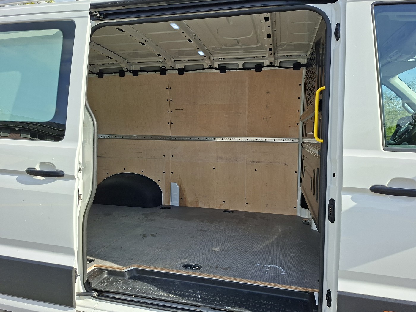 VW Crafter 35 2.0 BiTDI Entry L3-image-17