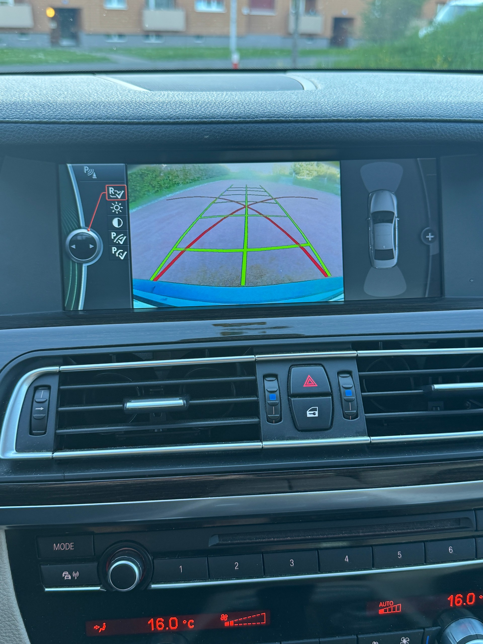 BMW 740i L-image-14