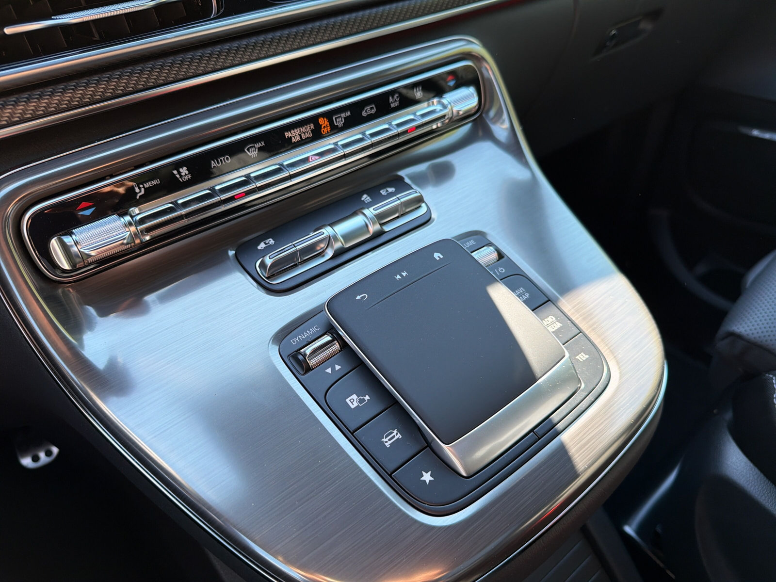 MERCEDES-BENZ V 300 d lang 4Matic Swiss Edition 9G-Tronic-image-25