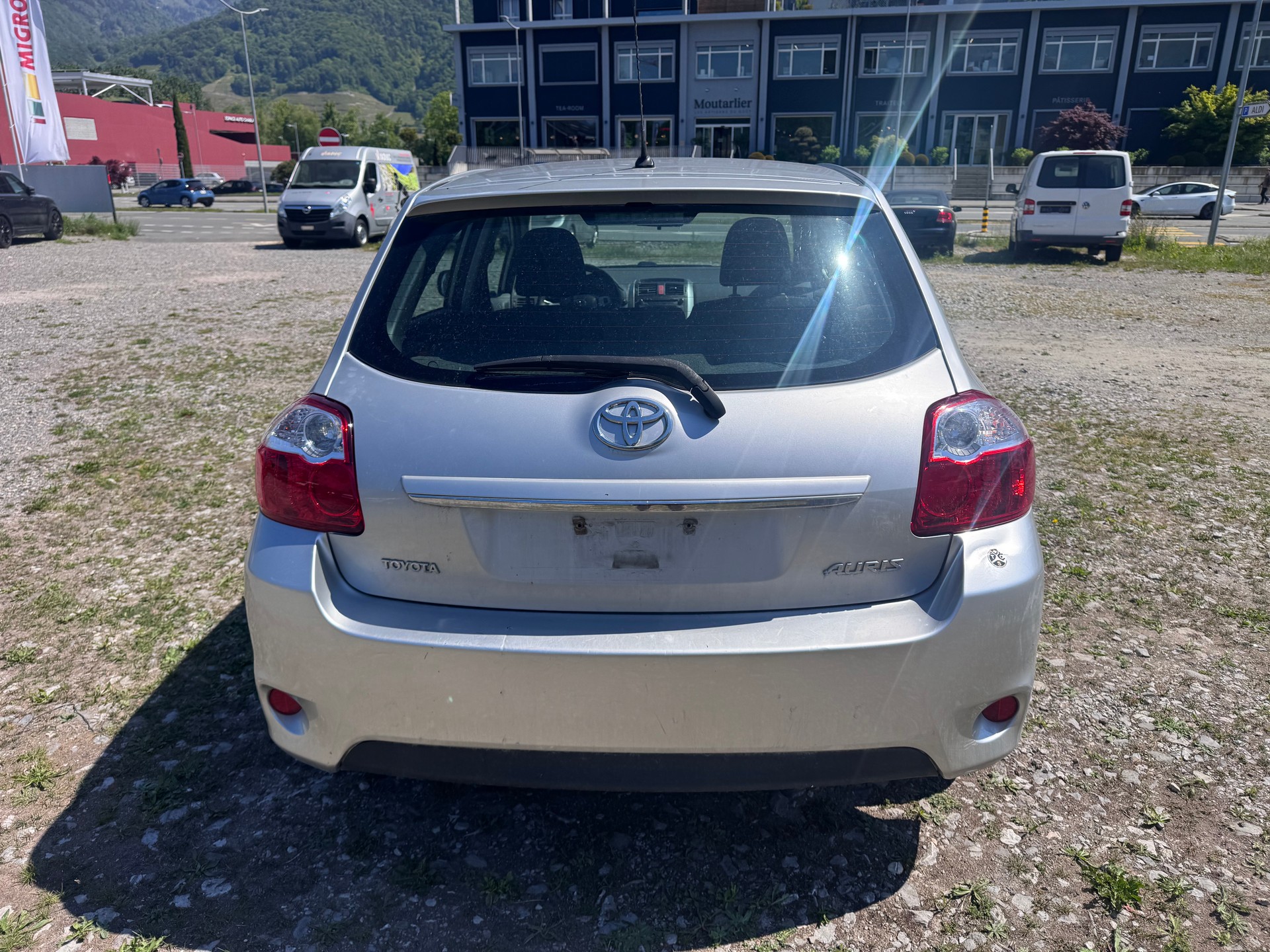 TOYOTA Auris 1.6 Linea Luna-image-5