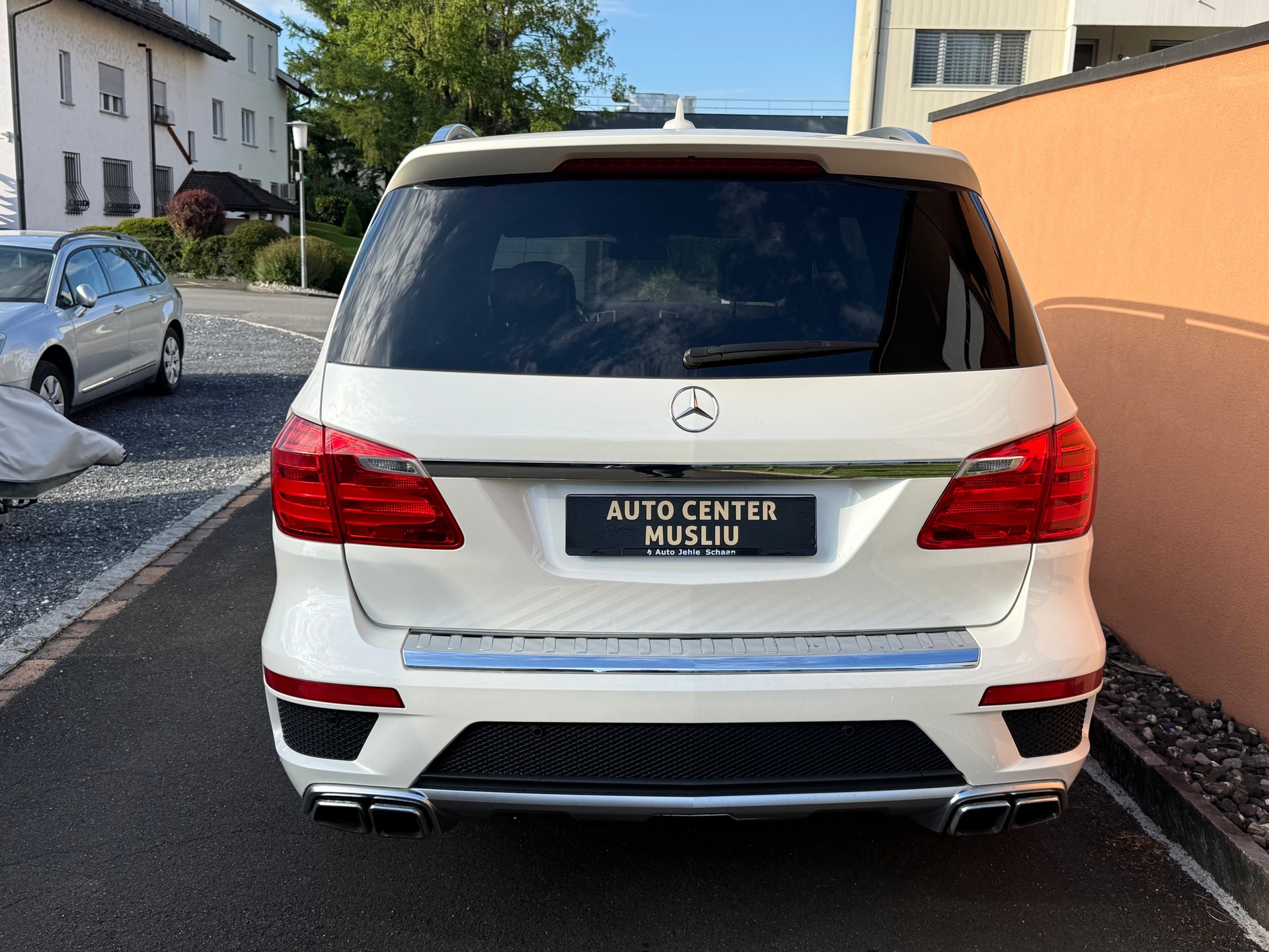 MERCEDES-BENZ GL 63 AMG 4Matic Speedshift Plus 7G-Tronic-image-5