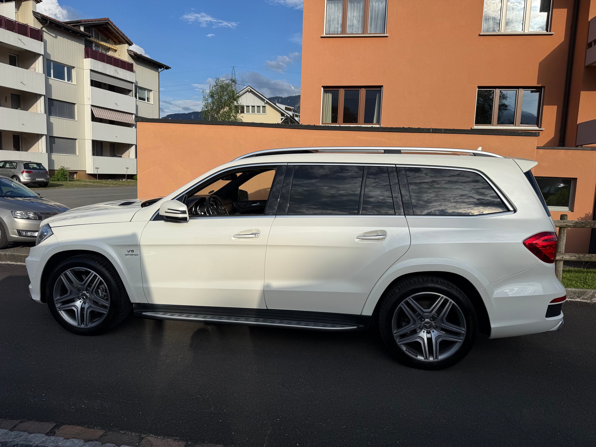 MERCEDES-BENZ GL 63 AMG 4Matic Speedshift Plus 7G-Tronic-image-3