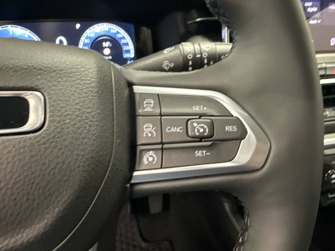 JEEP Compass 4x2 1.5 T MHEV Altitude-image-8