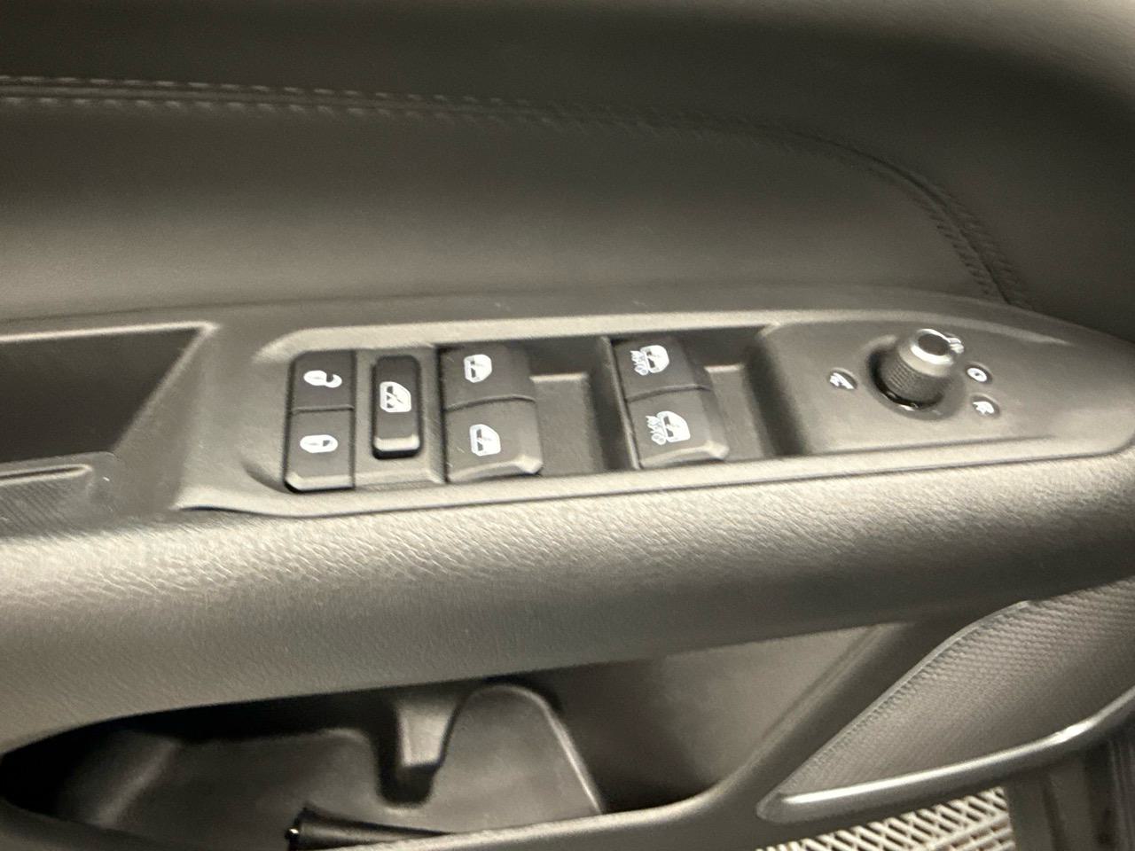 JEEP Compass 4x2 1.5 T MHEV Altitude-image-5