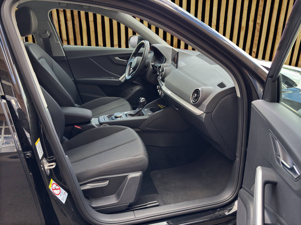 AUDI Q2 1.5 35 TFSI S-Tronic-image-4