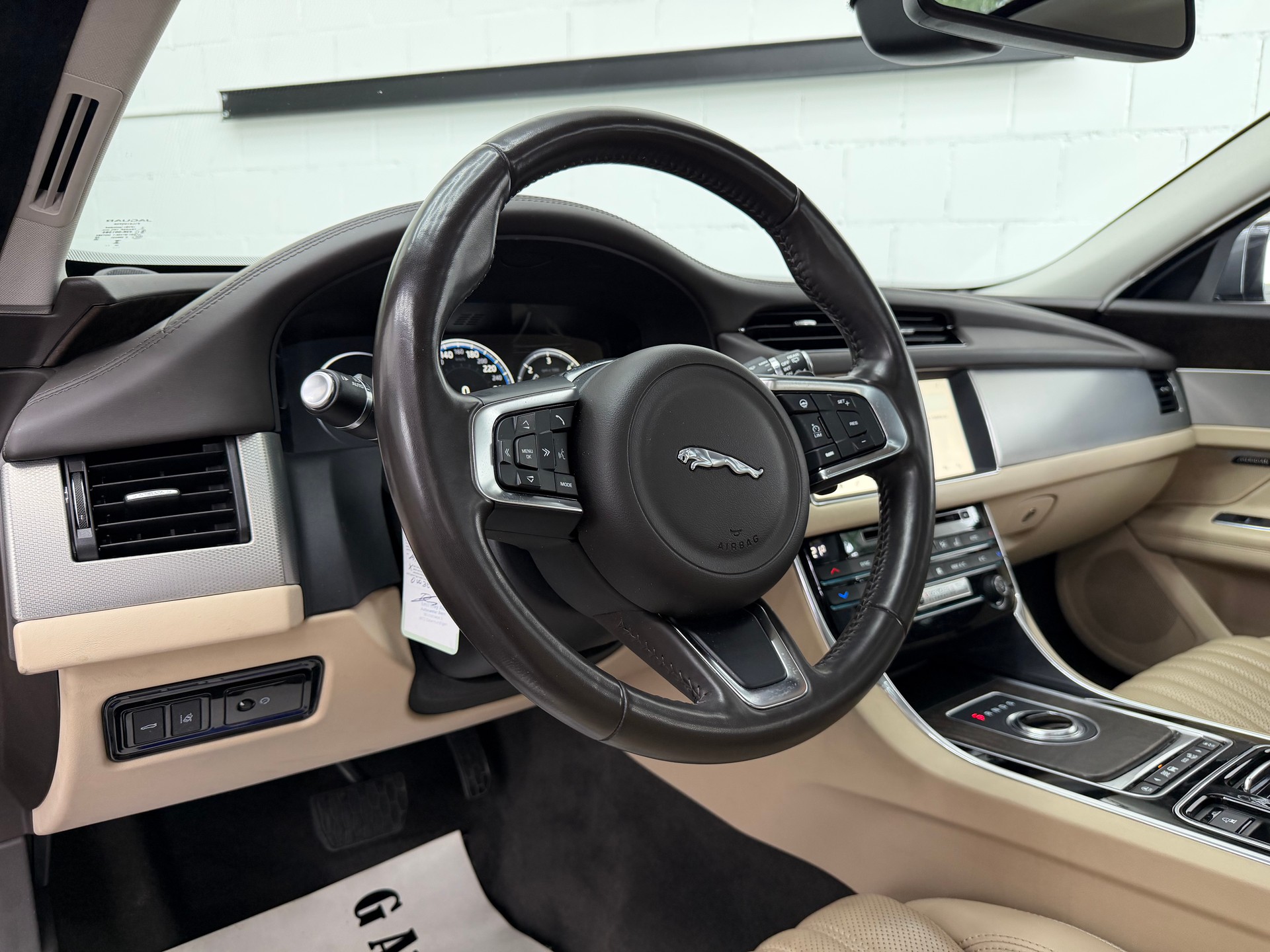 JAGUAR XF Sportbrake 25d R-Sport AWD Automatic⭐️-image-8