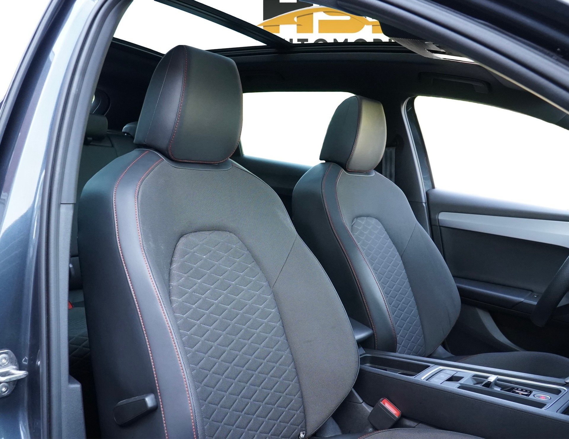 SEAT Leon ST 1.5 eTSI mHEV DSG HOLA FR *CH Fahrzeug & AHK*-image-14