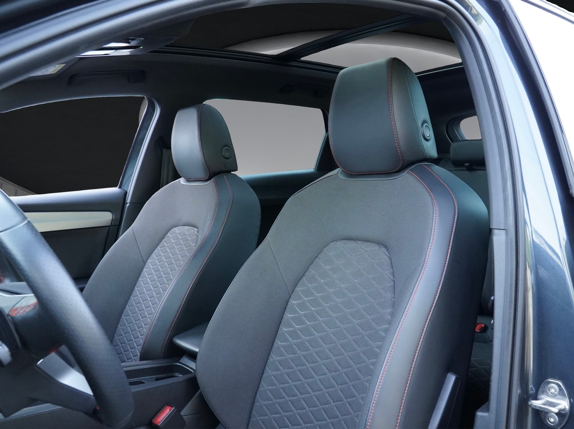 SEAT Leon ST 1.5 eTSI mHEV DSG HOLA FR *CH Fahrzeug & AHK*-image-10