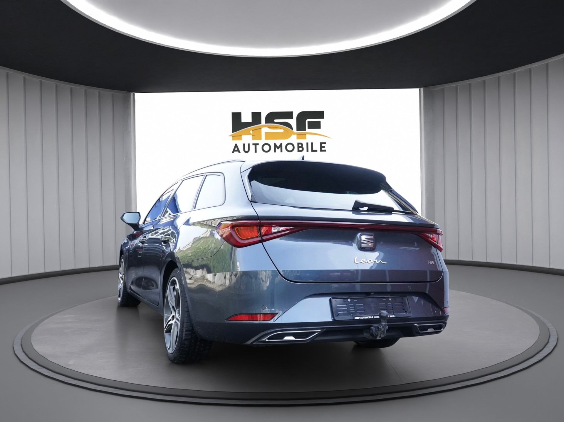 SEAT Leon ST 1.5 eTSI mHEV DSG HOLA FR *CH Fahrzeug & AHK*-image-4