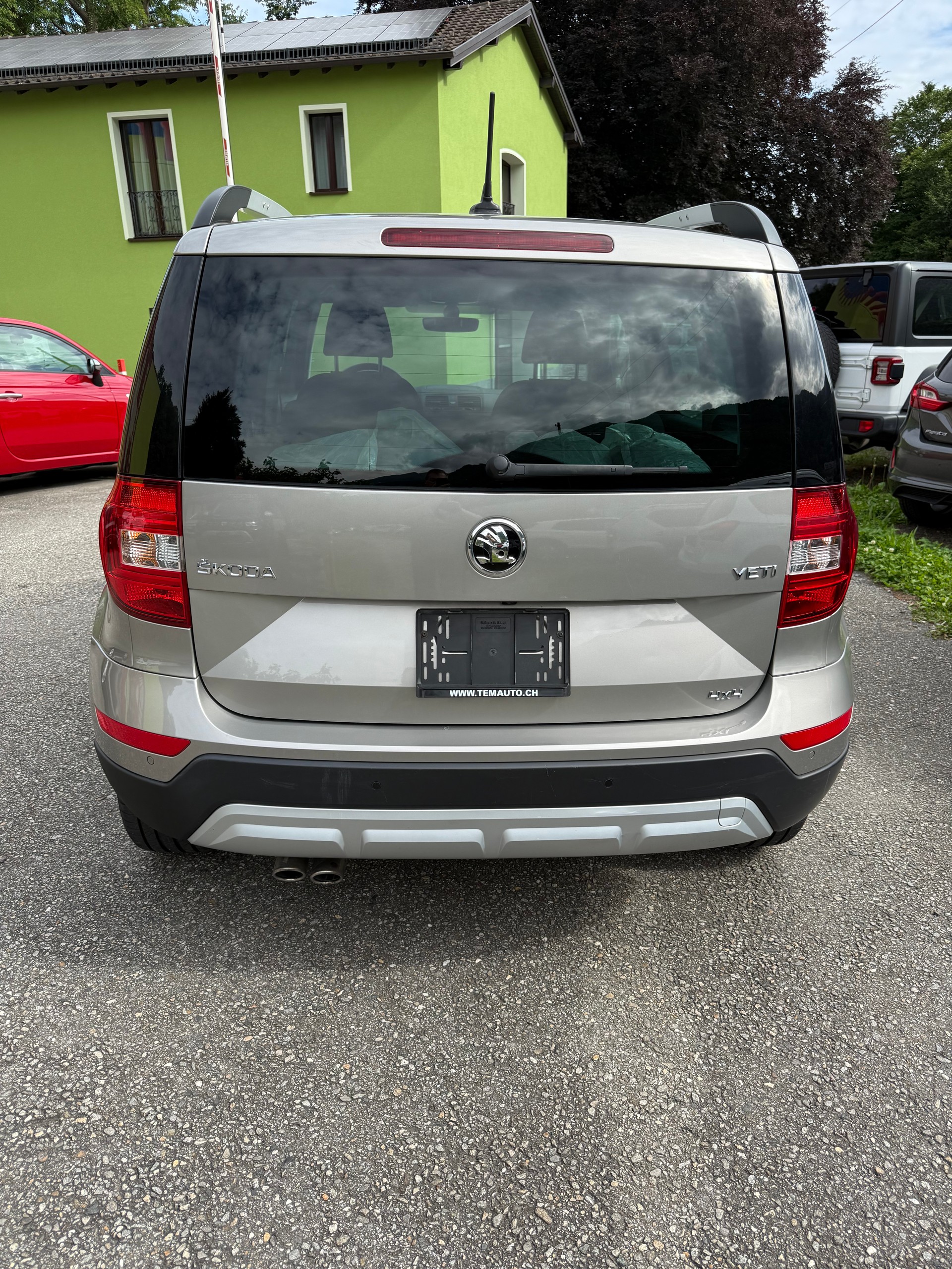 SKODA Yeti 2.0 TDI Ambition 4x4 DSG-image-3