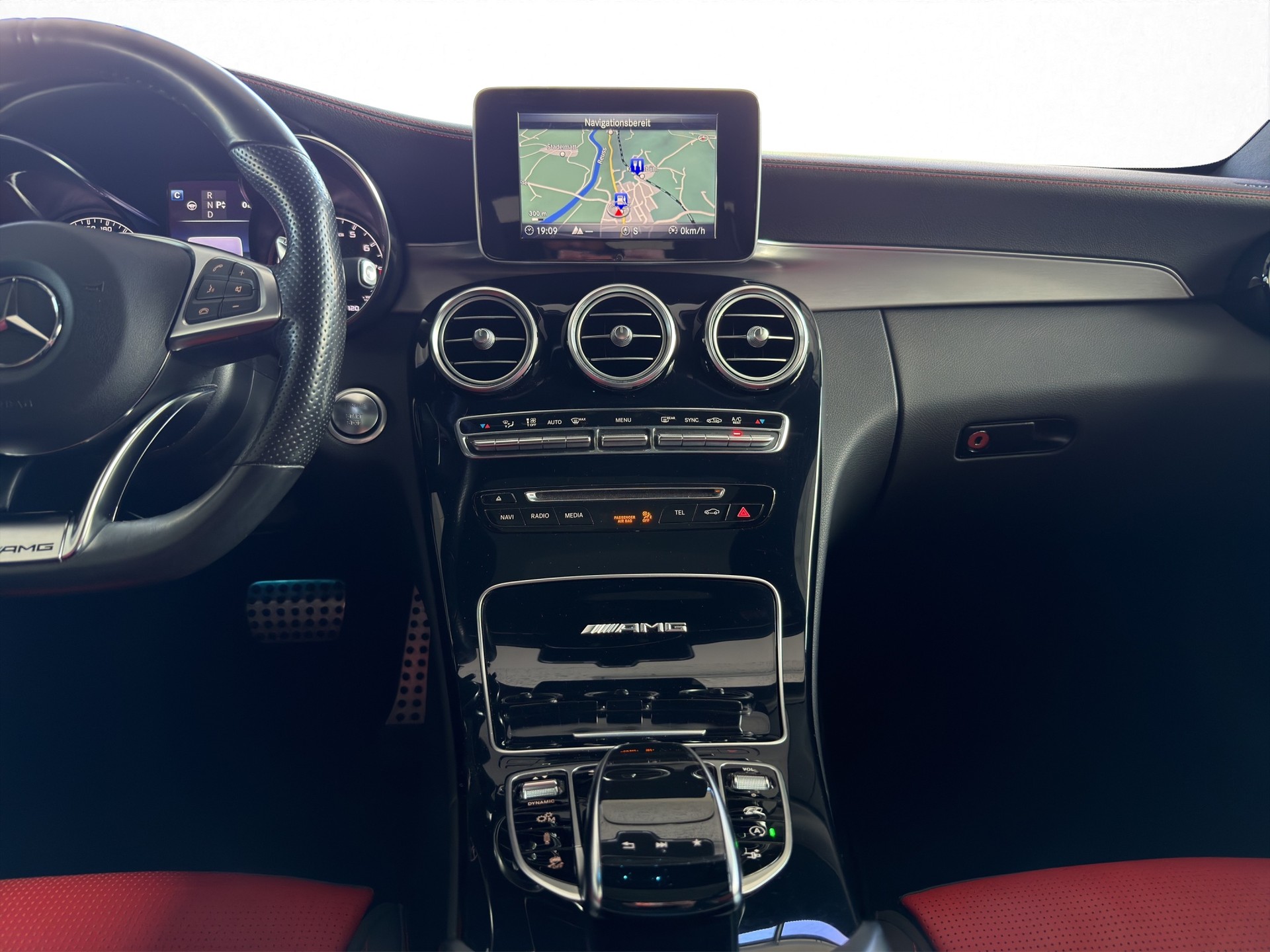 MERCEDES-BENZ C 63 AMG Speedshift-image-11