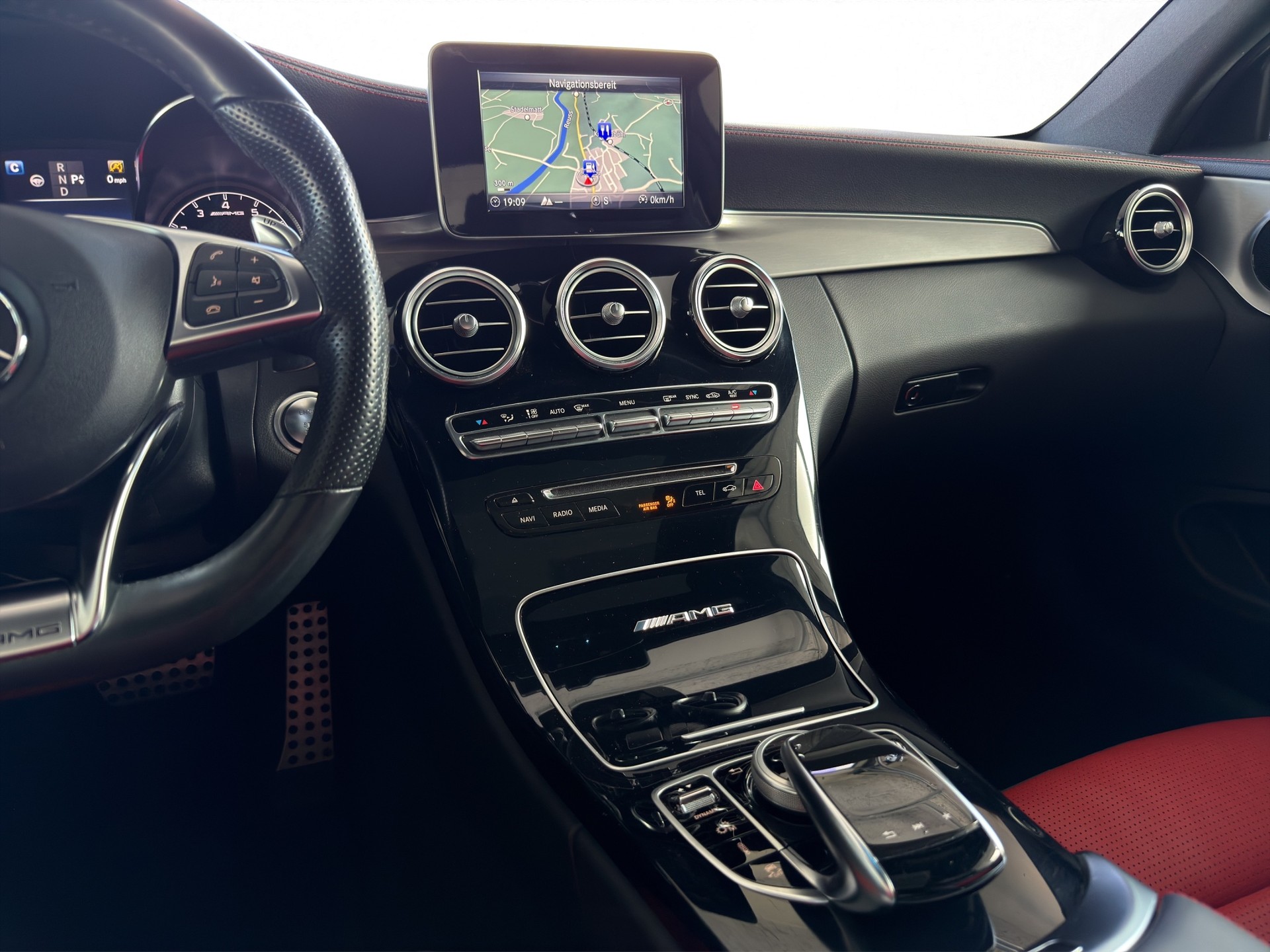 MERCEDES-BENZ C 63 AMG Speedshift-image-12