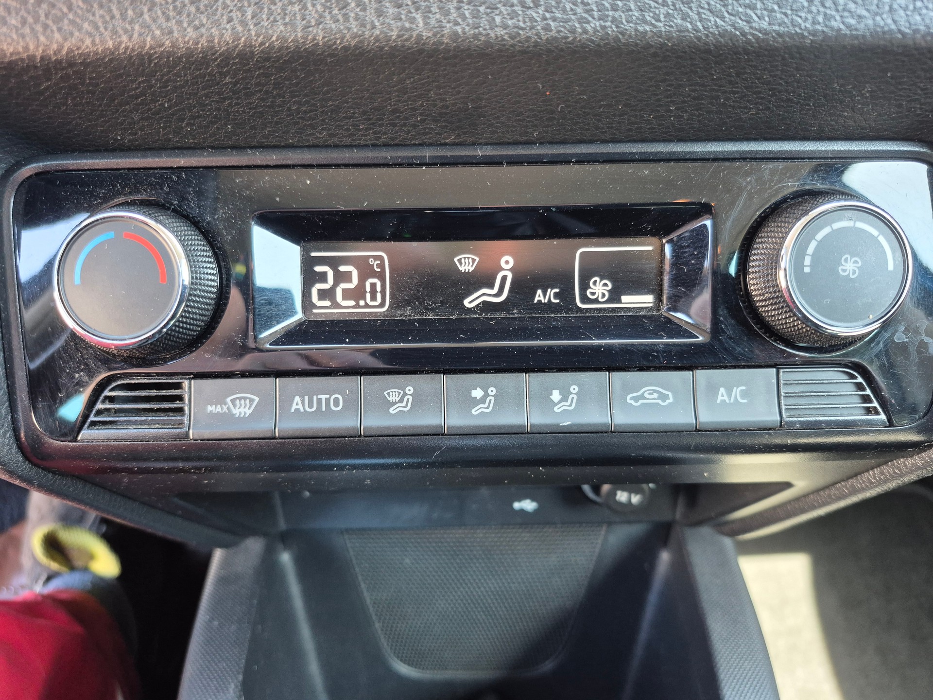 SKODA Fabia 1.0 TSI Style DSG-image-18