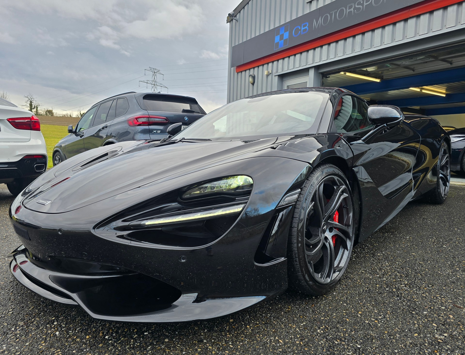 McLAREN 750S-image-1