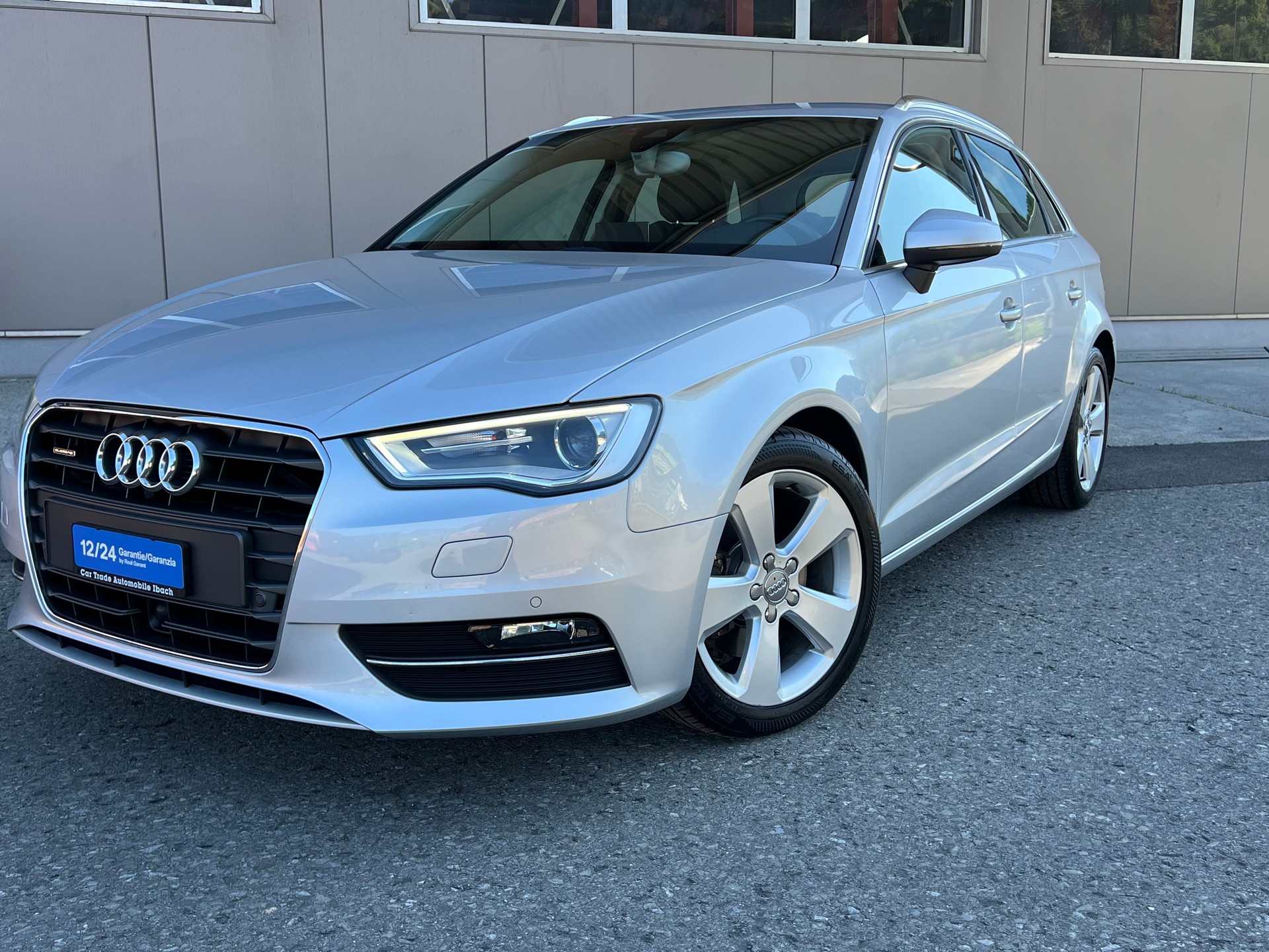 AUDI A3 Sportback 1.8 TFSI Ambition 4x4 *** Navigation * Tempomat * MFK 16.01.2026 * 1 Jahr Garantie möglich ***